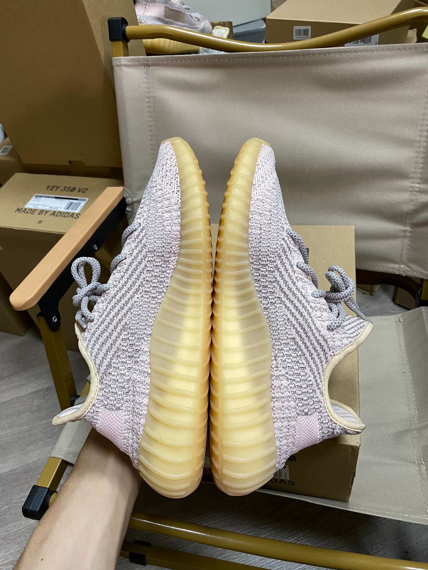 Adidas Adidas YEEZY350 Pink Lowtop Sneakers 42 Men Size US 9 / EU 42 - 5 Thumbnail