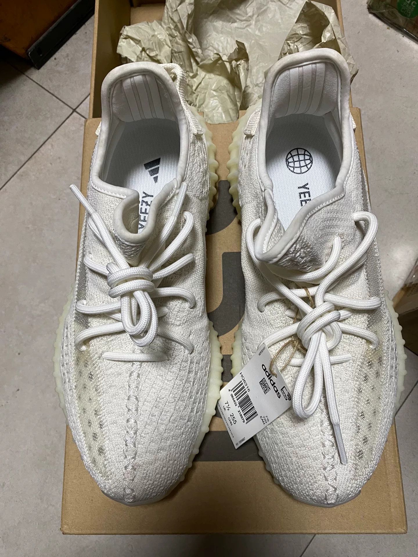 Adidas Adidas YEEZY350 White Lowtop Sneakers 35 Men Size US 5 / EU 37 - 8 Thumbnail