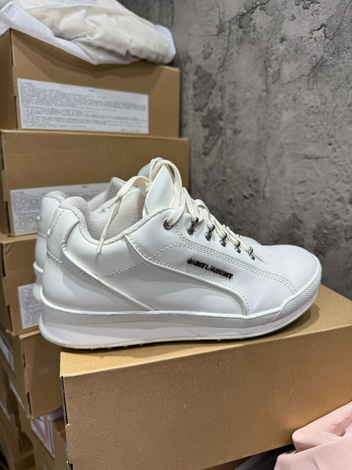 Saint Laurent Paris Saint Laurent Paris White Lowtop Sneakers 41 Men Size US 8.5 / EU 41-42 - 6 Thumbnail