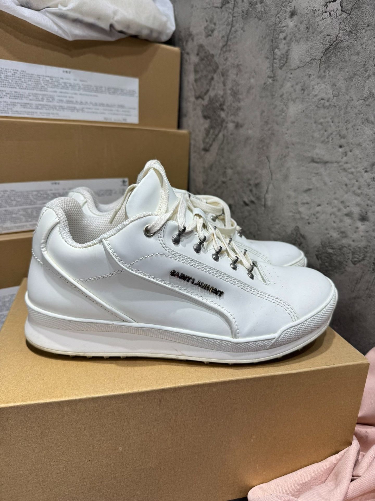 Saint Laurent Paris Saint Laurent Paris White Lowtop Sneakers 41 Men Size US 8.5 / EU 41-42 - 2 Thumbnail
