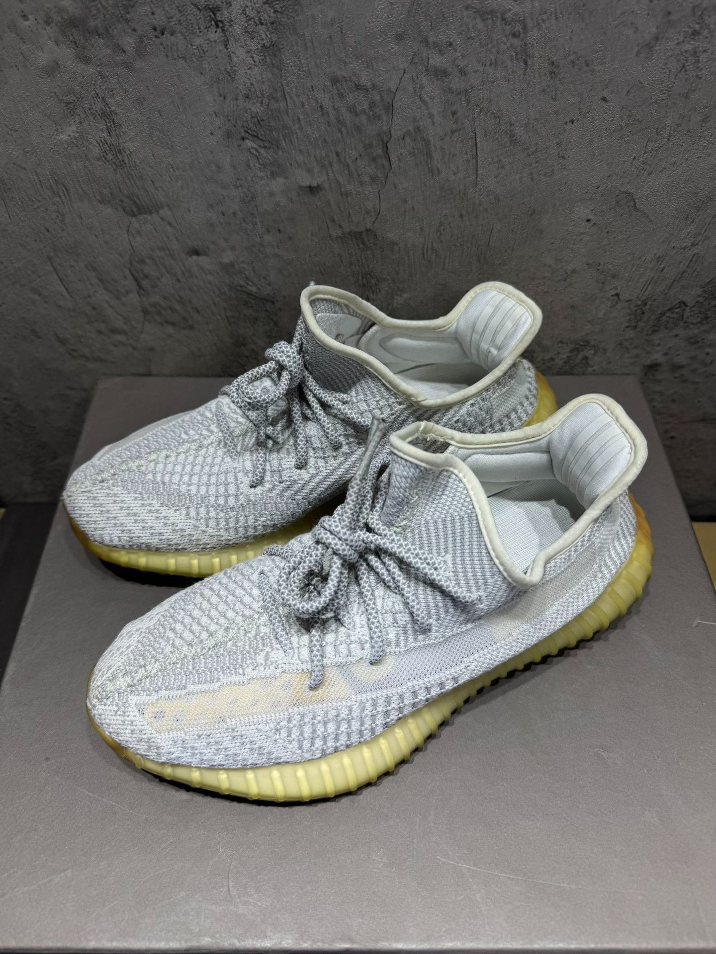 Adidas Adidas YEEZY350 Gray Lowtop Sneakers 42 Men Size US 9 / EU 42 - 3 Thumbnail