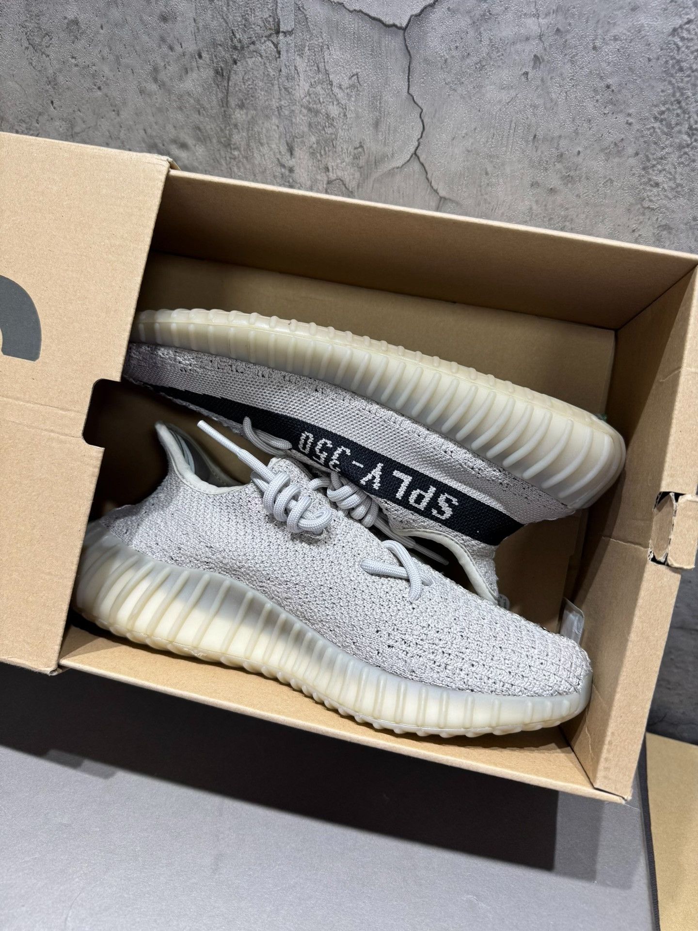 Adidas Adidas YEEZY350 Gray Lowtop Sneakers 40 Men Size US 7.5 / EU 40-41 - 2 Thumbnail