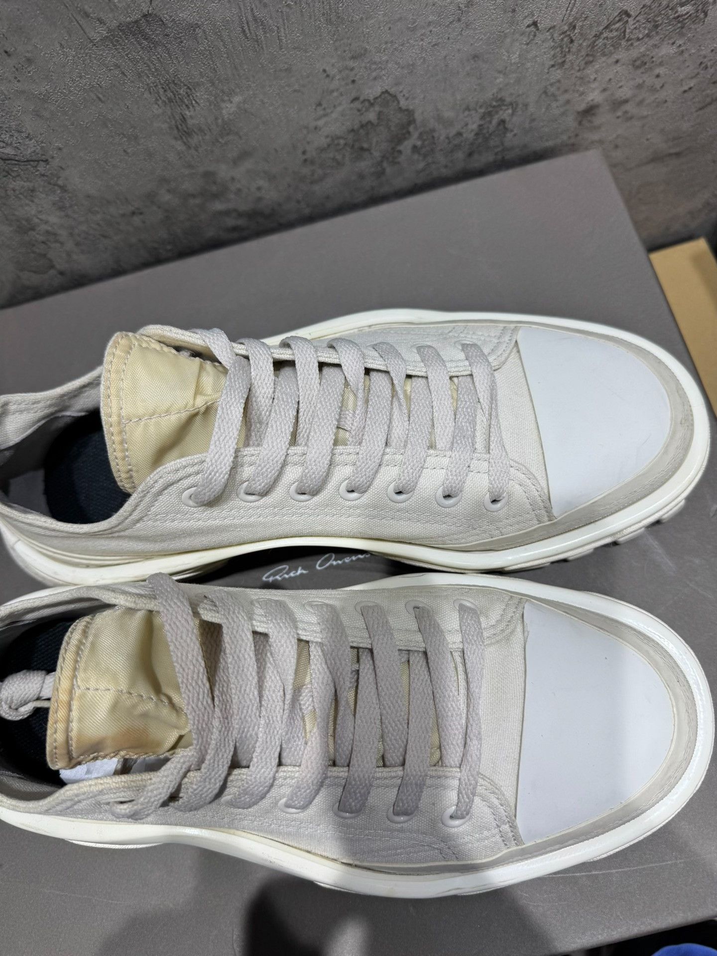 Adidas Adidas White Lowtop Sneakers 41 Men Size US 8.5 / EU 41-42 - 9 Thumbnail