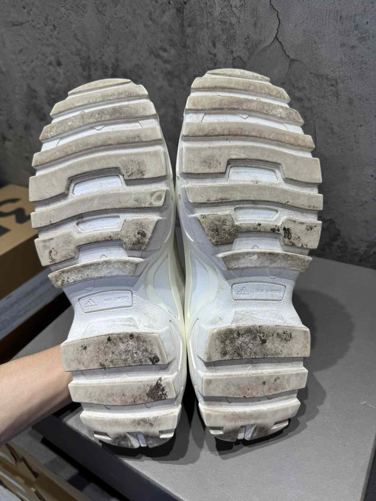 Adidas Adidas White Lowtop Sneakers 41 Men Size US 8.5 / EU 41-42 - 6 Thumbnail