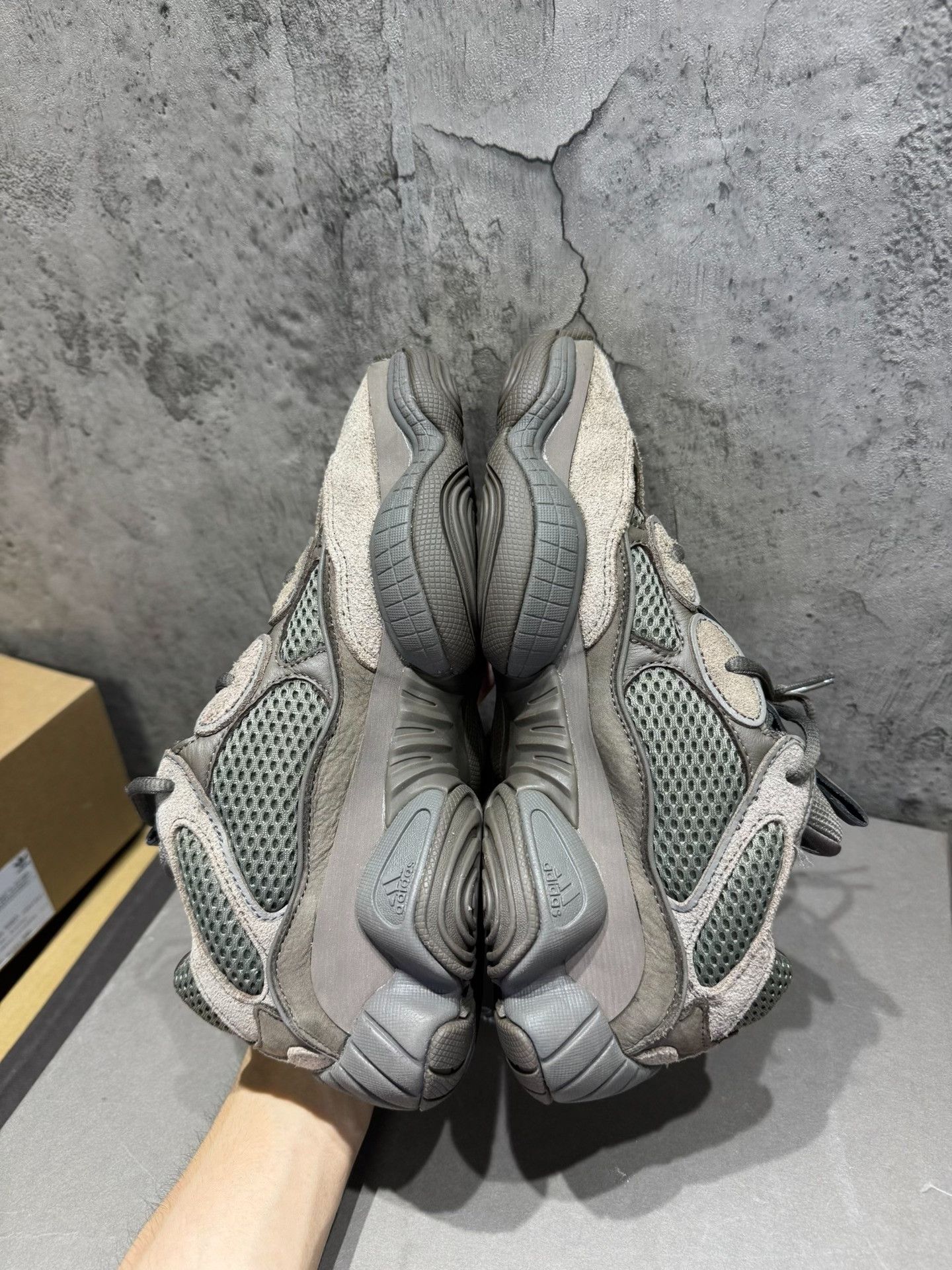 Adidas Adidas YEEZY500 Brown Lowtop Sneakers 41 Men Size US 8.5 / EU 41-42 - 8 Thumbnail