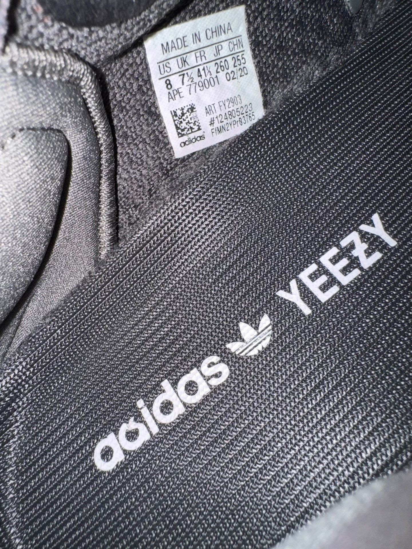 Adidas Adidas YEEZY350 Black Lowtop Sneakers 41 Men Size US 8.5 / EU 41-42 - 8 Thumbnail