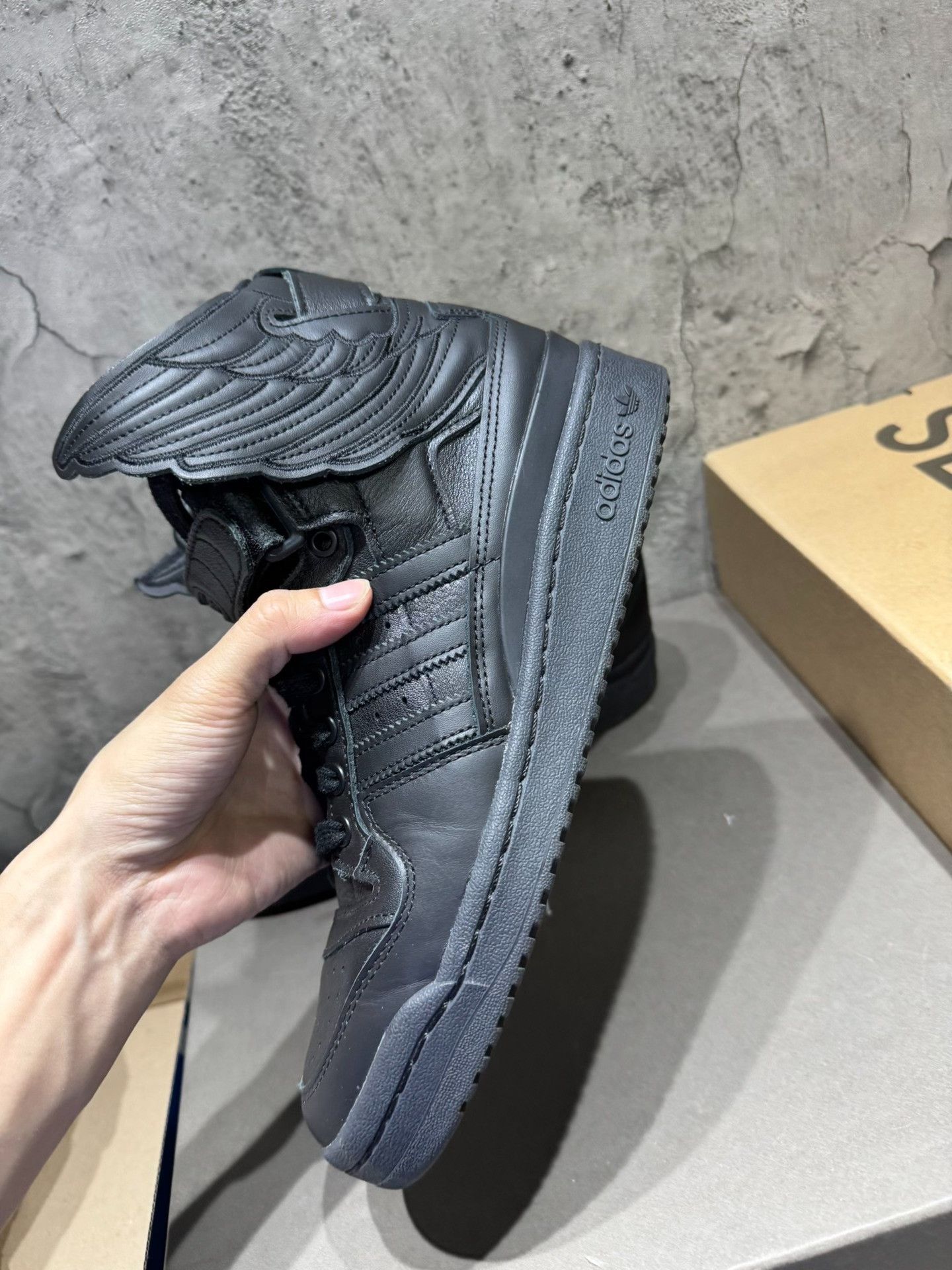Adidas Adidas Black Hitop Sneakers 41 Men Size US 8.5 / EU 41-42 - 3 Thumbnail