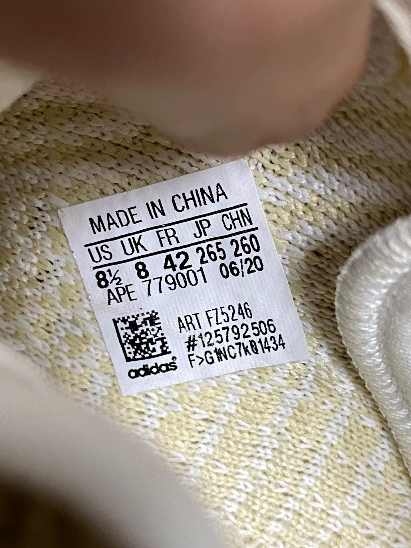 Yeezy Yeezy White Lowtop Sneakers 42 Men Size US 9 / EU 42 - 8 Thumbnail