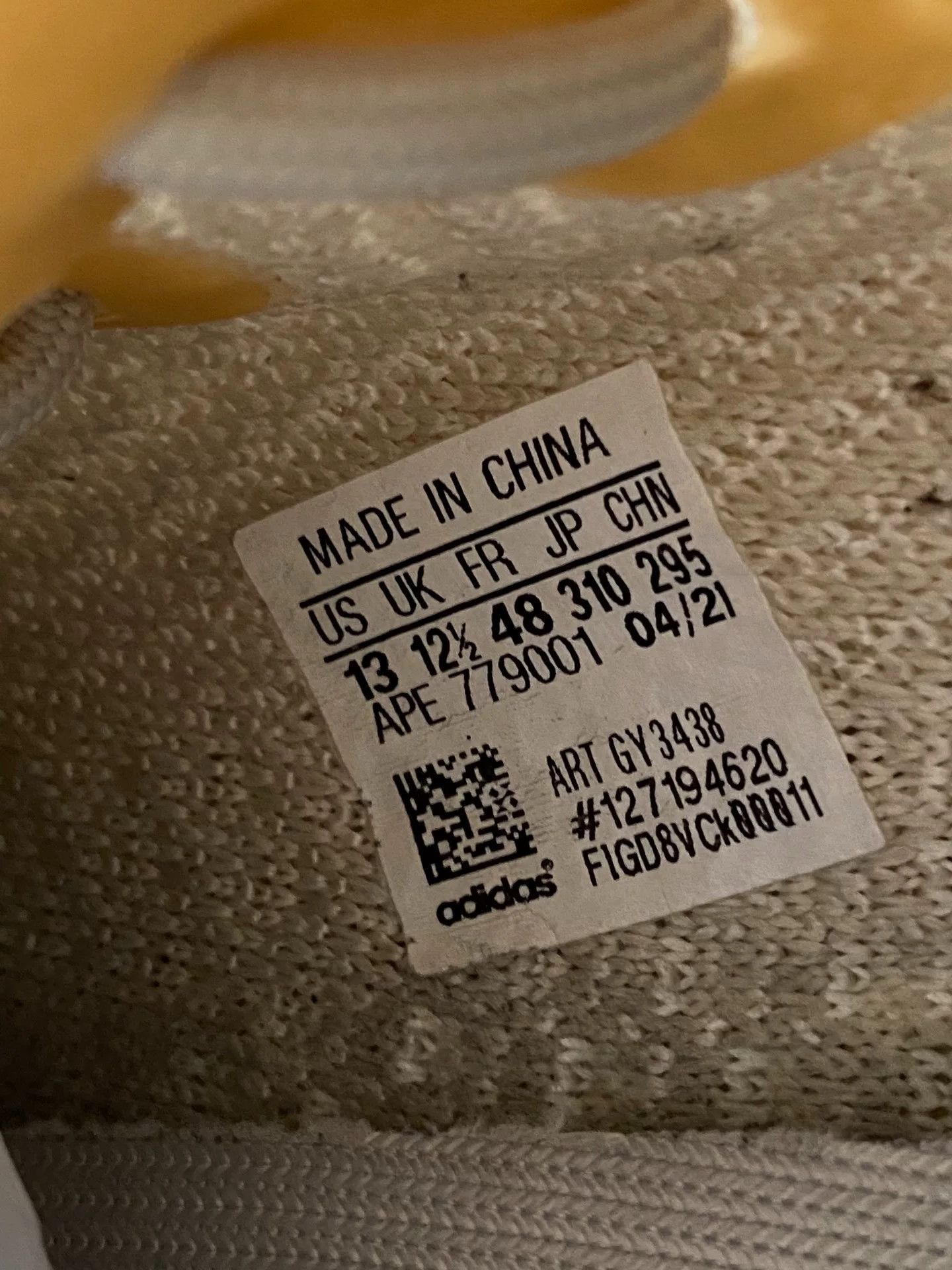Adidas Adidas Yellow Lowtop Sneakers 35 Men Size US 5 / EU 37 - 7 Thumbnail