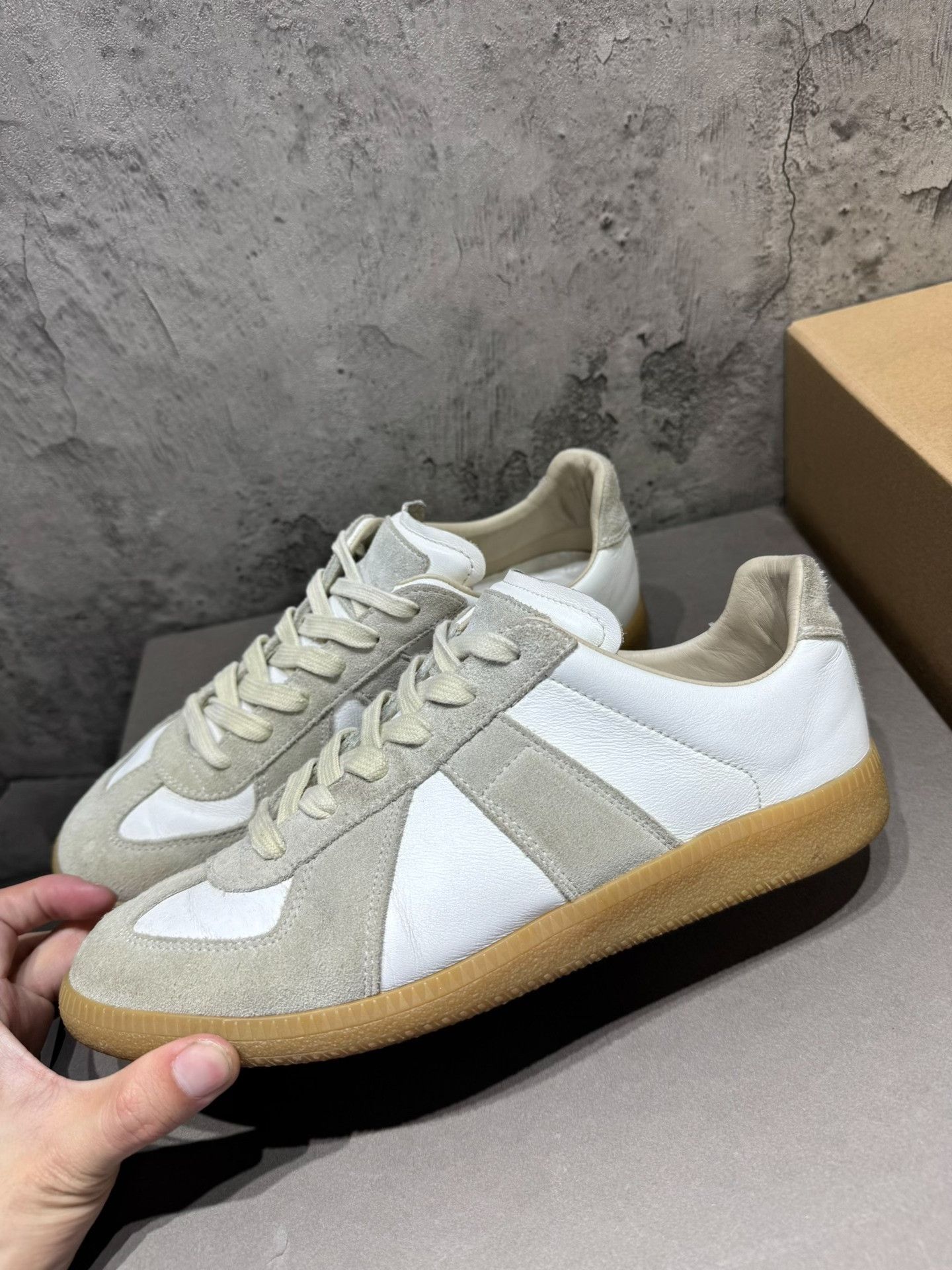 Maison Margiela Maison Margiela White Lowtop Sneakers 39 Men Size US 6.5 / EU 39-40 - 6 Thumbnail