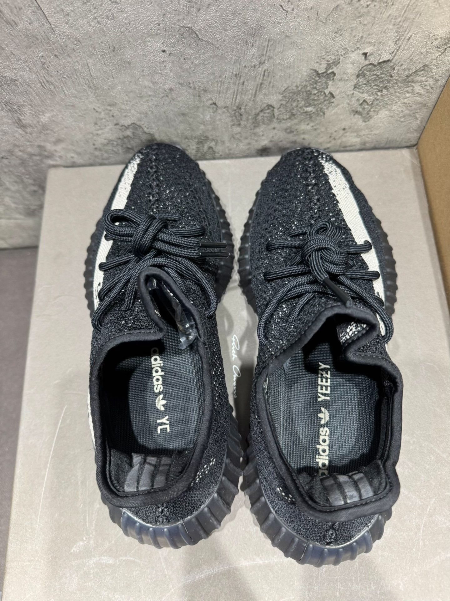 Adidas Adidas Black Lowtop Sneakers 35 Men Size US 5 / EU 37 - 9 Thumbnail