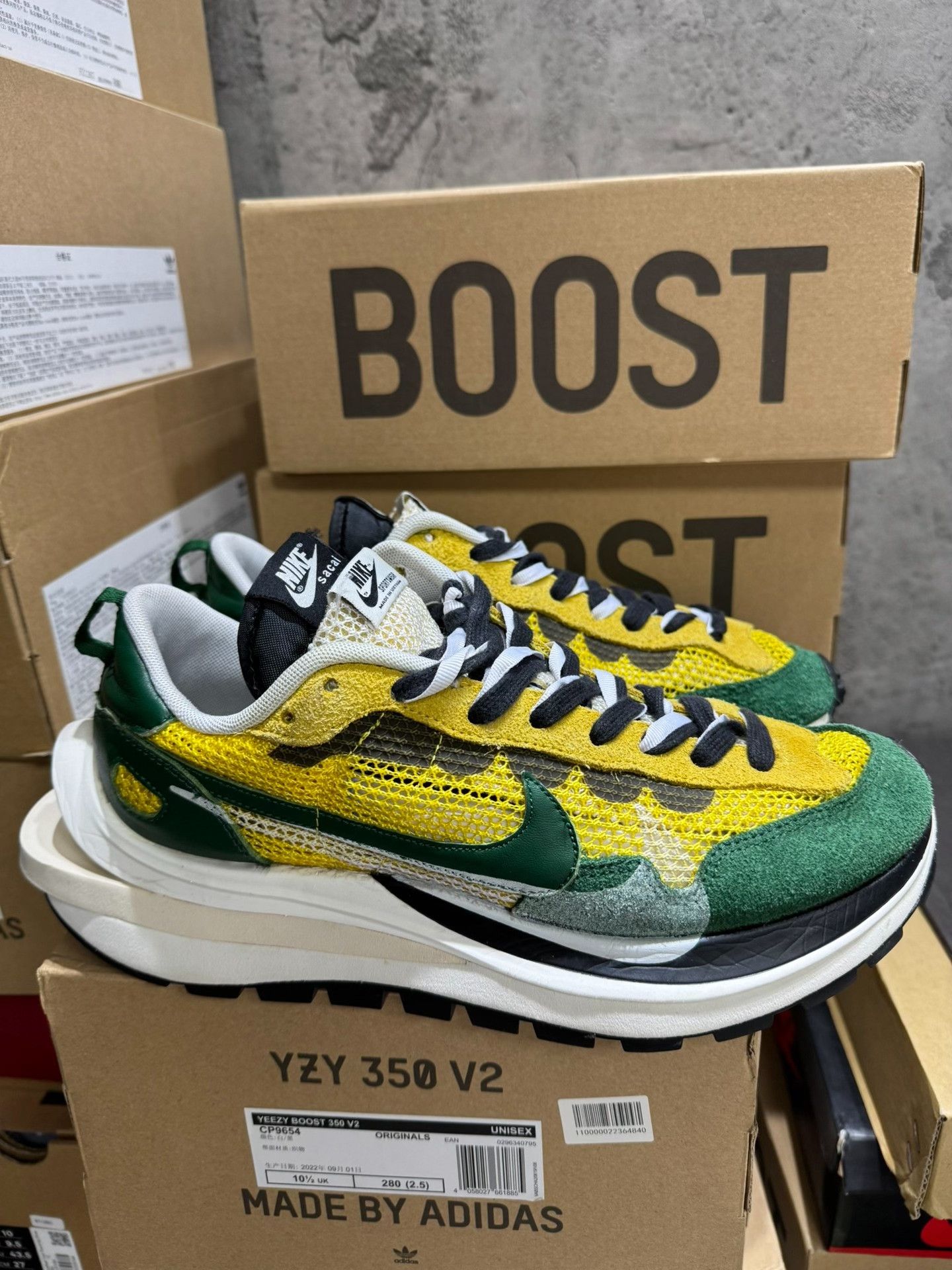 Nike Nike Collab Yellow Lowtop Sneakers 9.5 Men Size US 9.5 / EU 42-43 - 5 Thumbnail