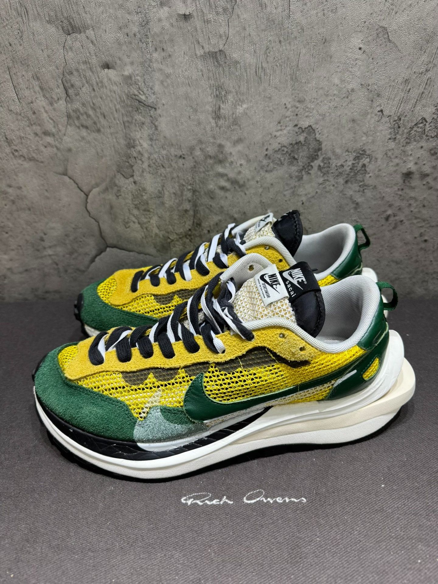 Nike Nike Collab Yellow Lowtop Sneakers 9.5 Men Size US 9.5 / EU 42-43 - 2 Thumbnail
