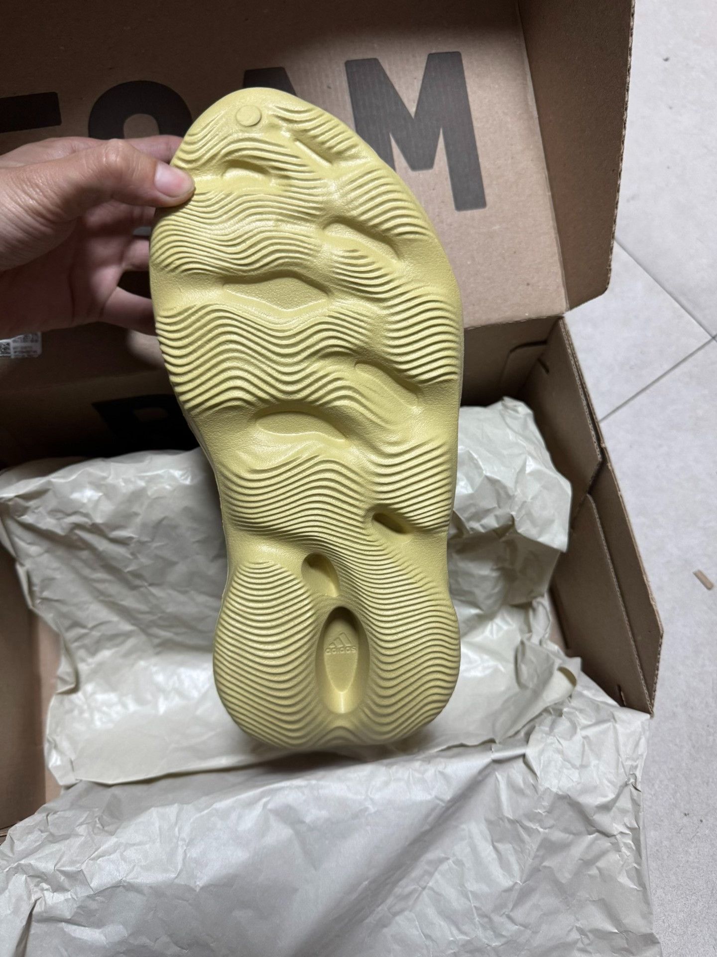Yeezy Yeezy Beige Hoodie 44.5 Men Size US L / EU 52-54 / 3 - 6 Thumbnail