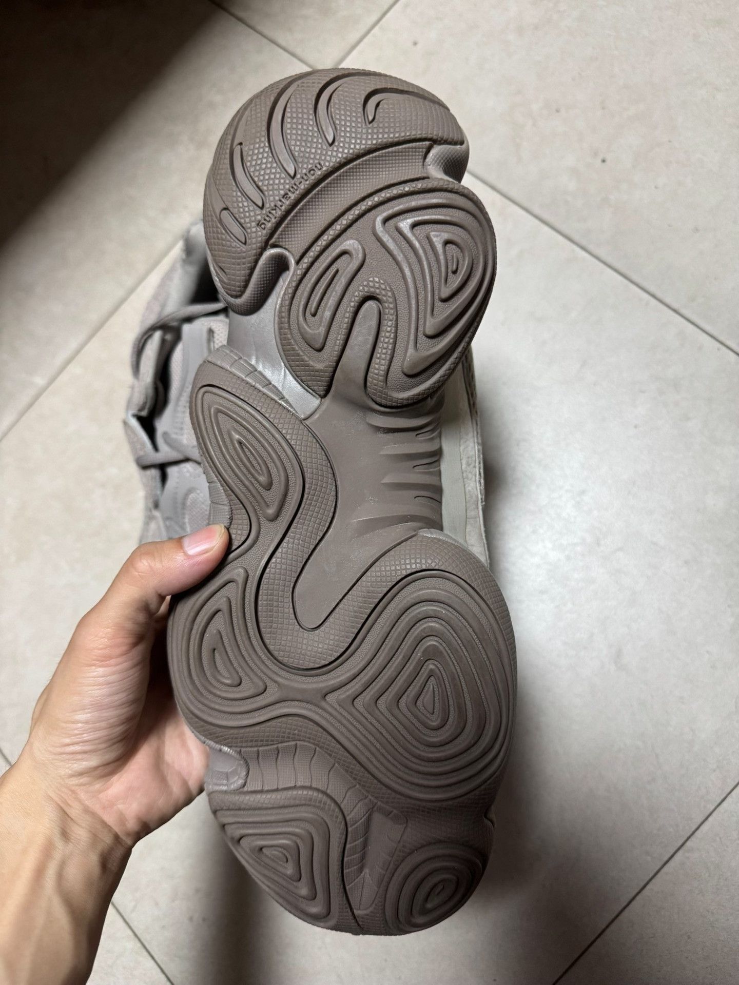 Adidas Adidas YEEZY500 Gray Lowtop Sneakers 12.5 Men Size US 12.5 / EU 45-46 - 5 Thumbnail