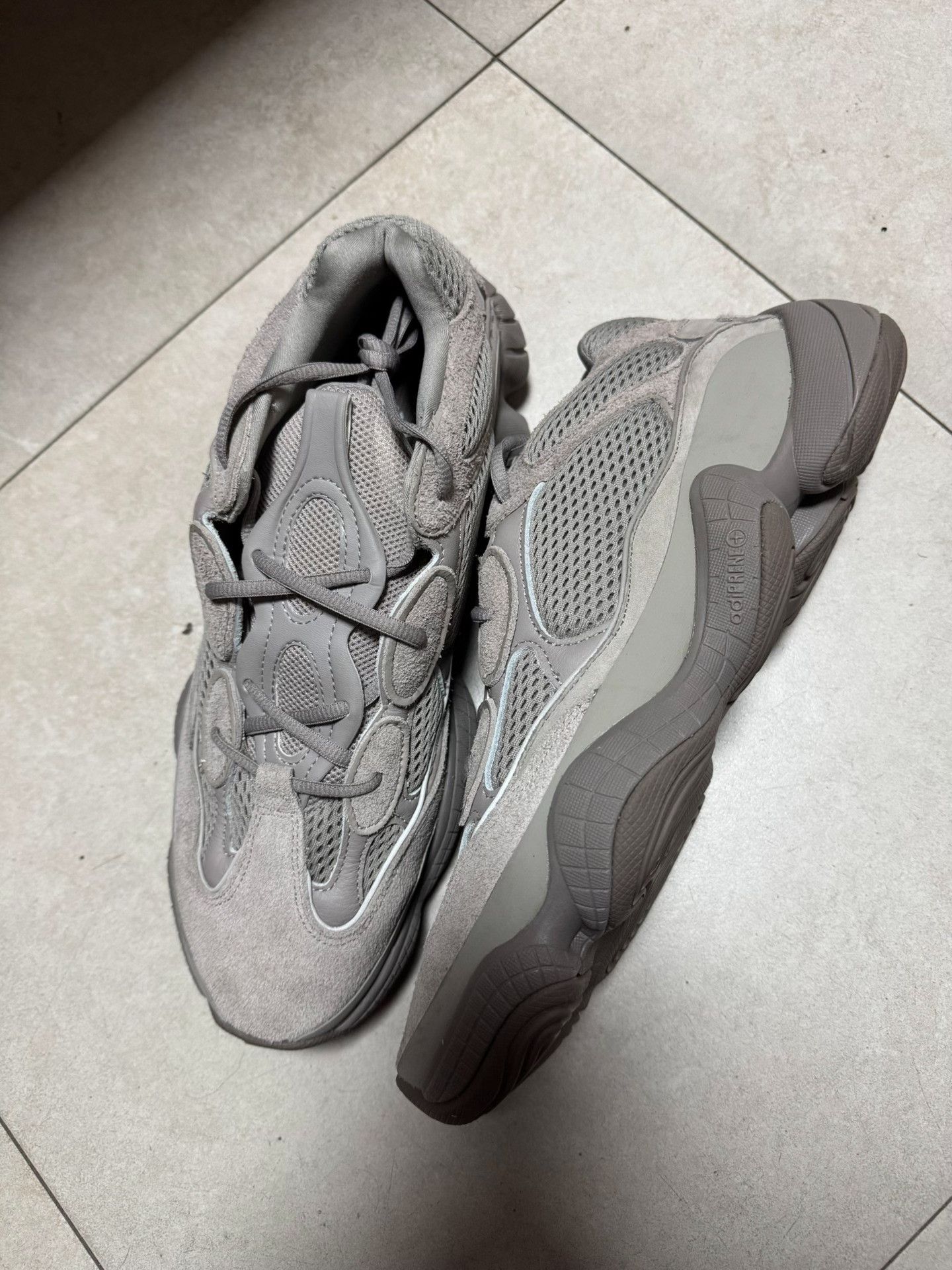 Adidas Adidas YEEZY500 Gray Lowtop Sneakers 12.5 Men Size US 12.5 / EU 45-46 - 6 Thumbnail