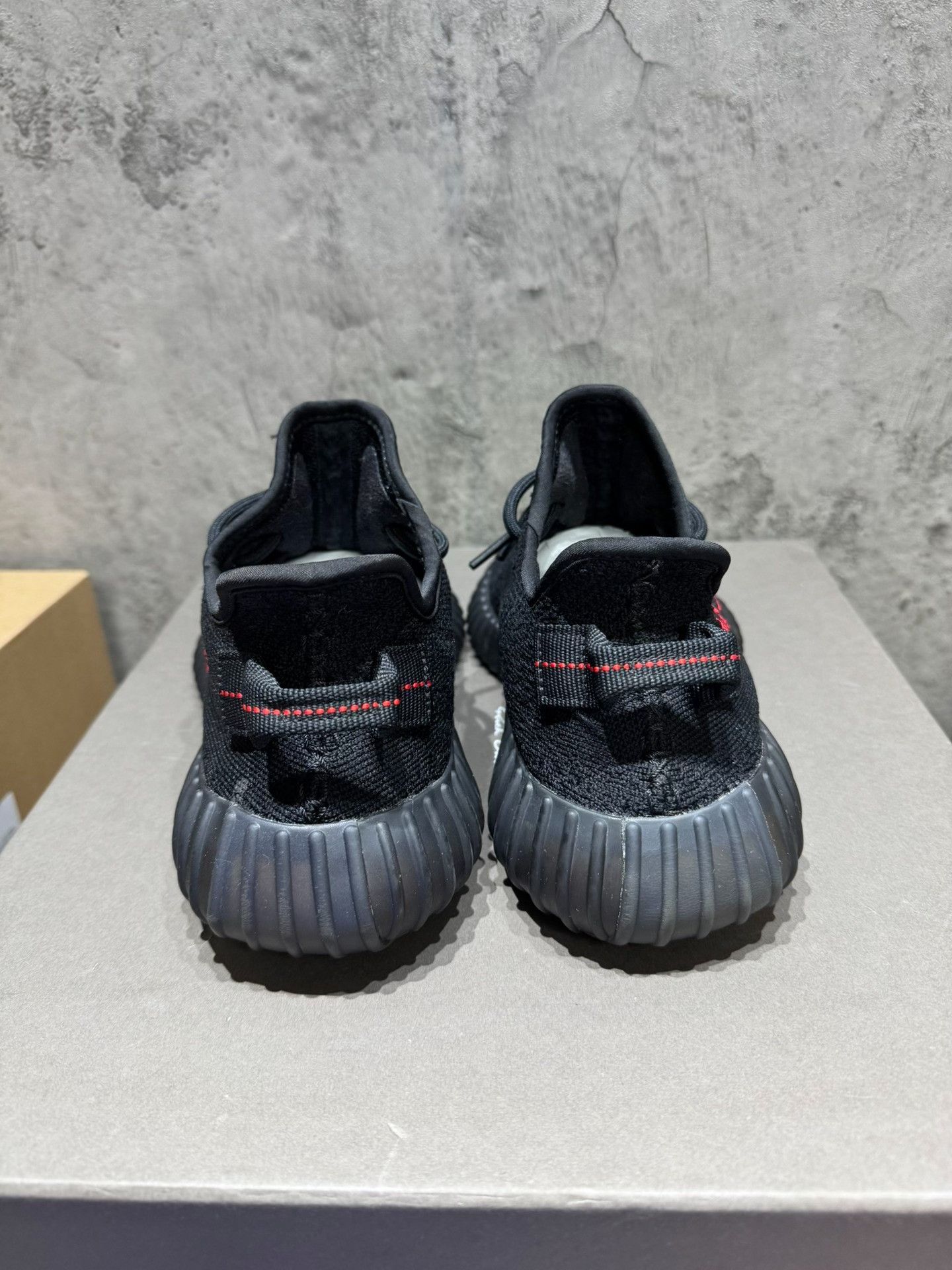 Adidas Adidas YEEZY350 Black Lowtop Sneakers 41 Men Size US 8.5 / EU 41-42 - 2 Thumbnail