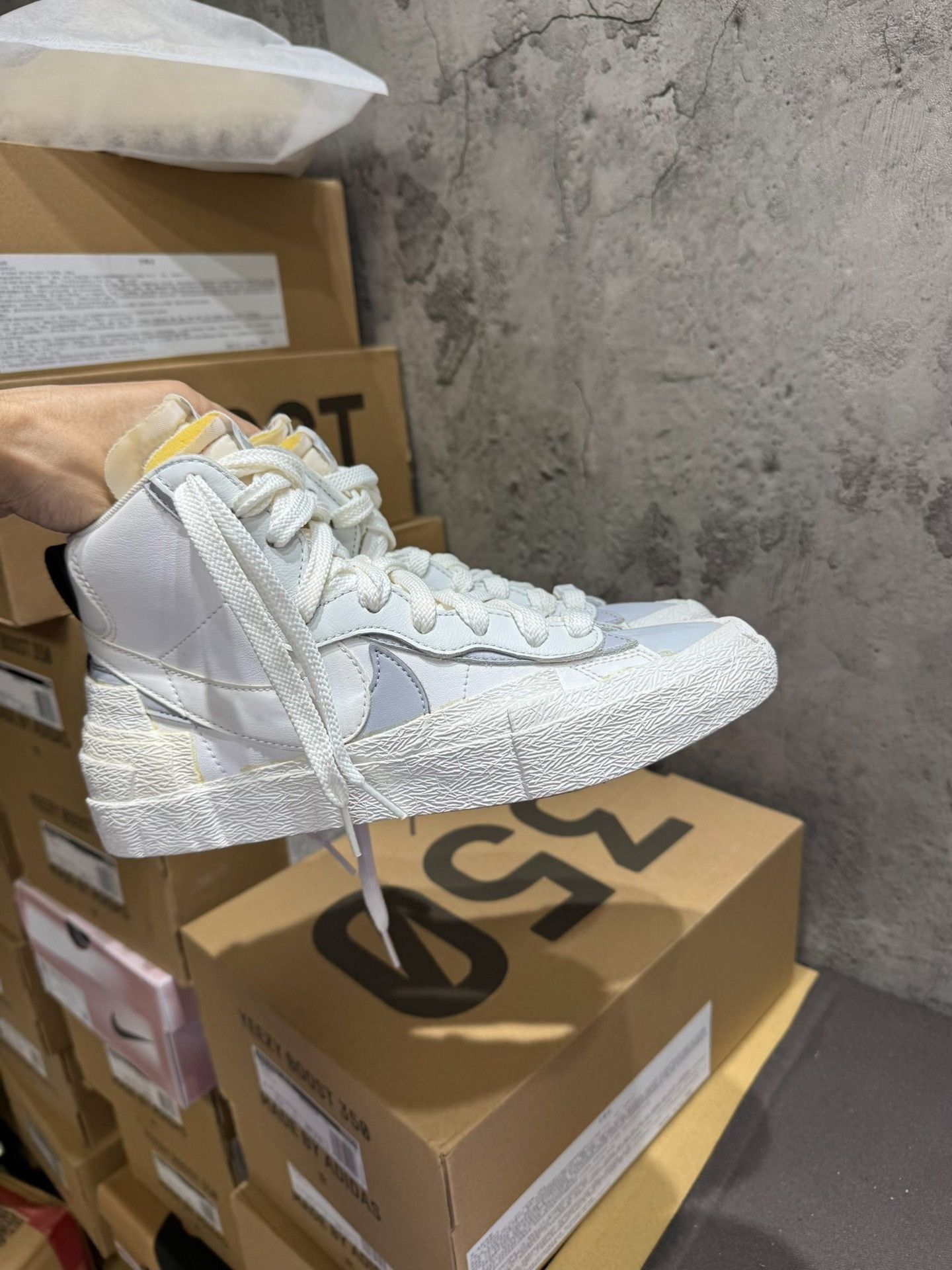 Sacai Sacai BLAZER White Lowtop Sneakers 38 Men Size US 6 / EU 39 - 8 Thumbnail
