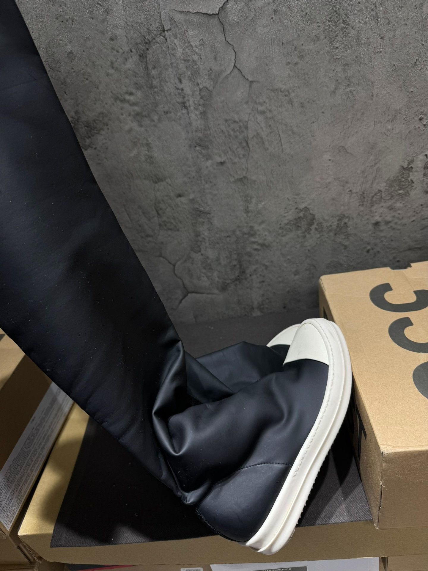 Rick Owens Rick Owens Black Boots 38 Women Size US 8 / IT 38 - 2 Thumbnail