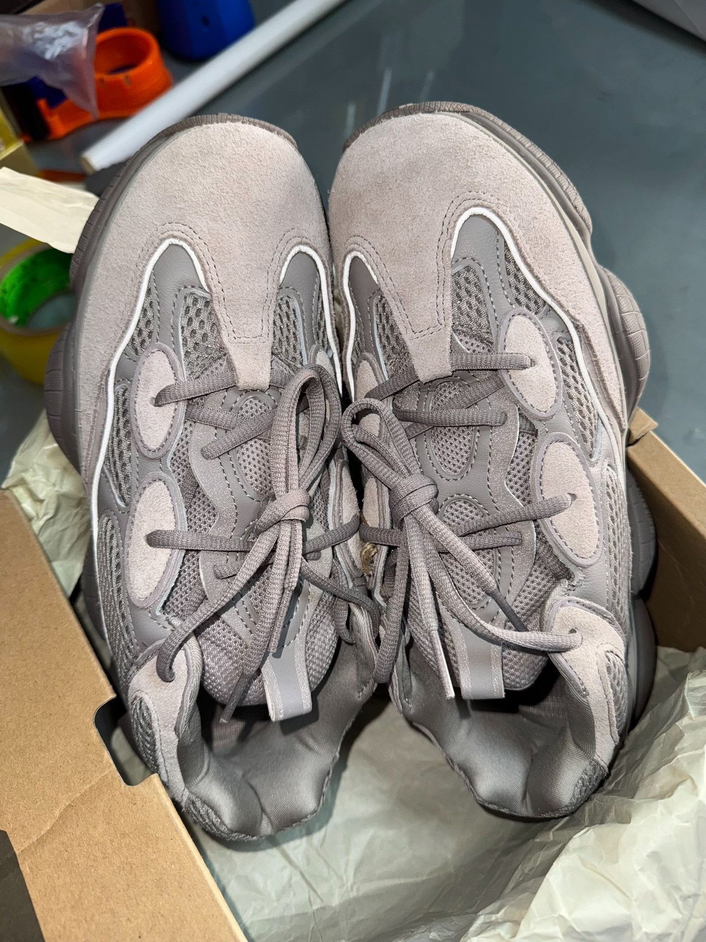 Adidas Adidas YEEZY500 Gray Lowtop Sneakers 42 Men Size US 9 / EU 42 - 2 Thumbnail