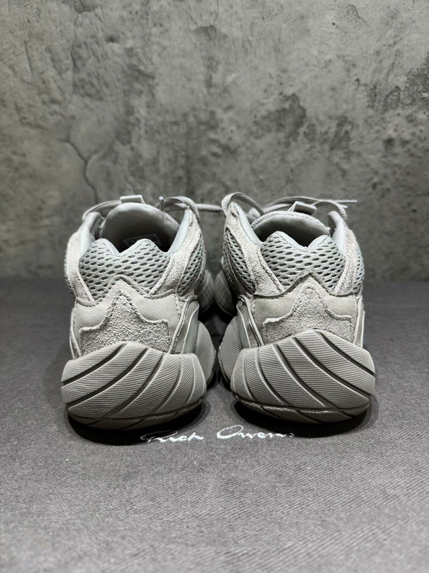 Adidas Adidas YEEZY500 Gray Lowtop Sneakers 42 Men Size US 9 / EU 42 - 3 Thumbnail