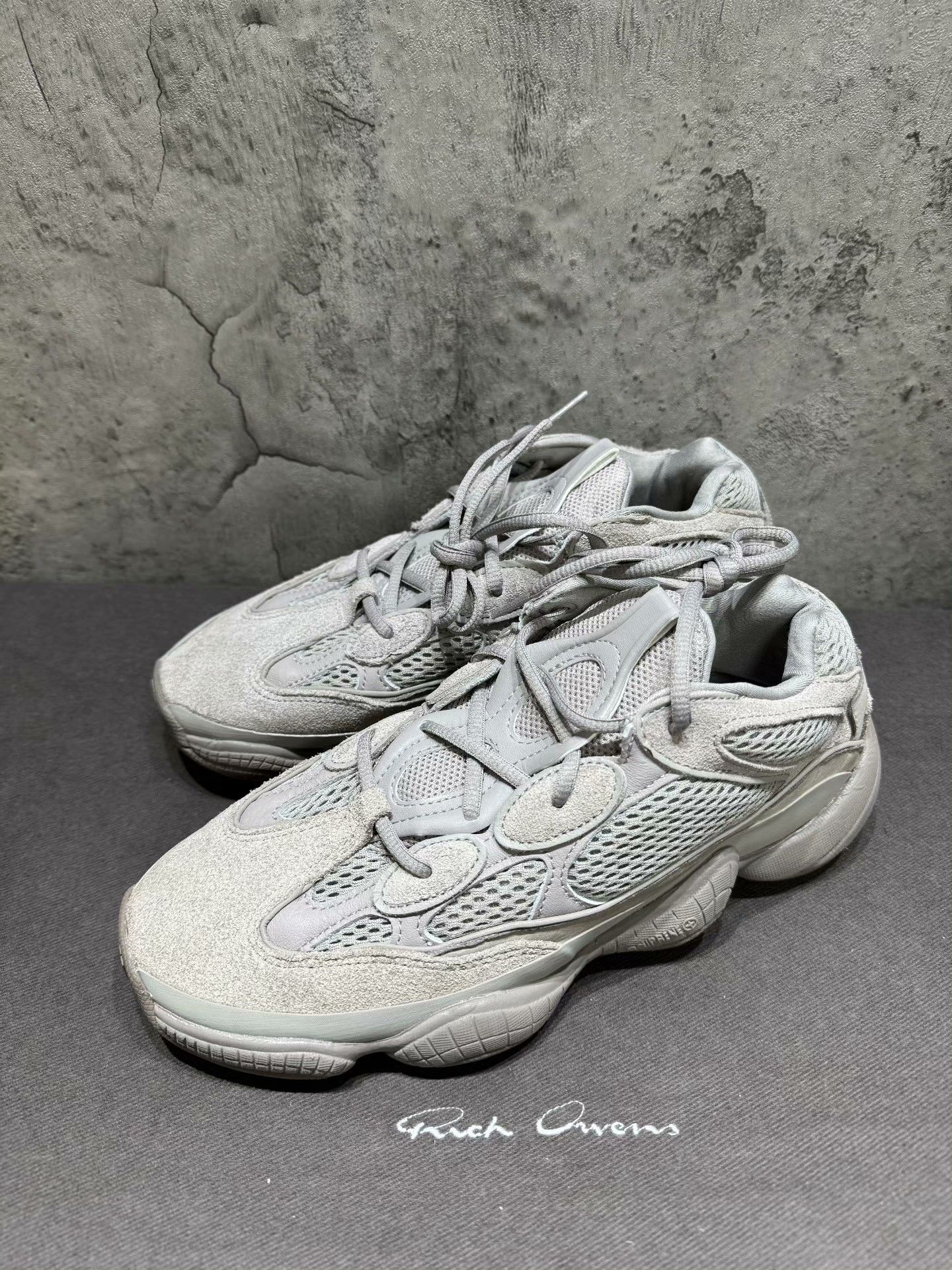 Adidas Adidas YEEZY500 Gray Lowtop Sneakers 42 Men Size US 9 / EU 42 - 7 Thumbnail