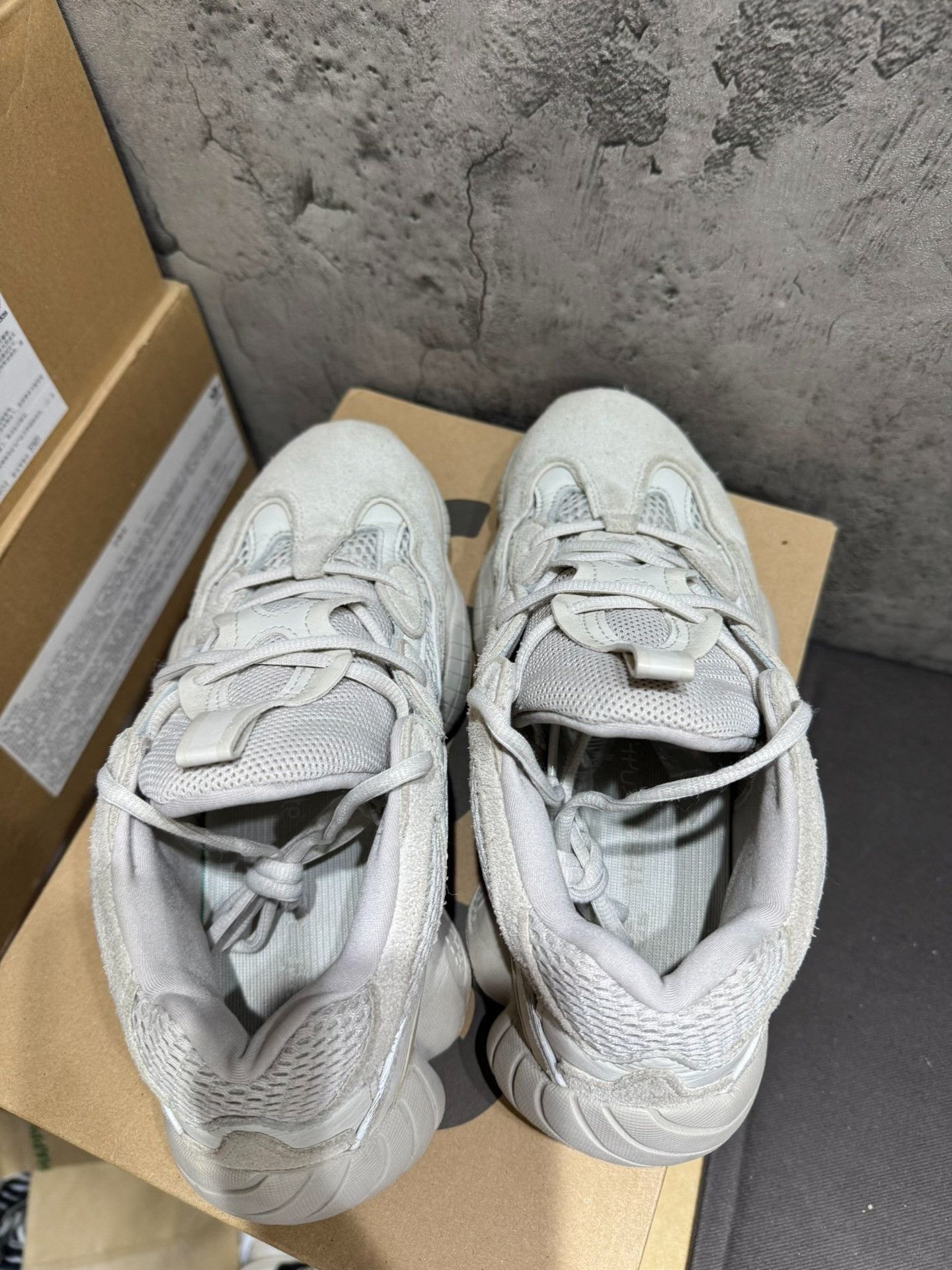 Adidas Adidas YEEZY500 White Lowtop Sneakers 9 Men Size US 9 / EU 42 - 9 Thumbnail