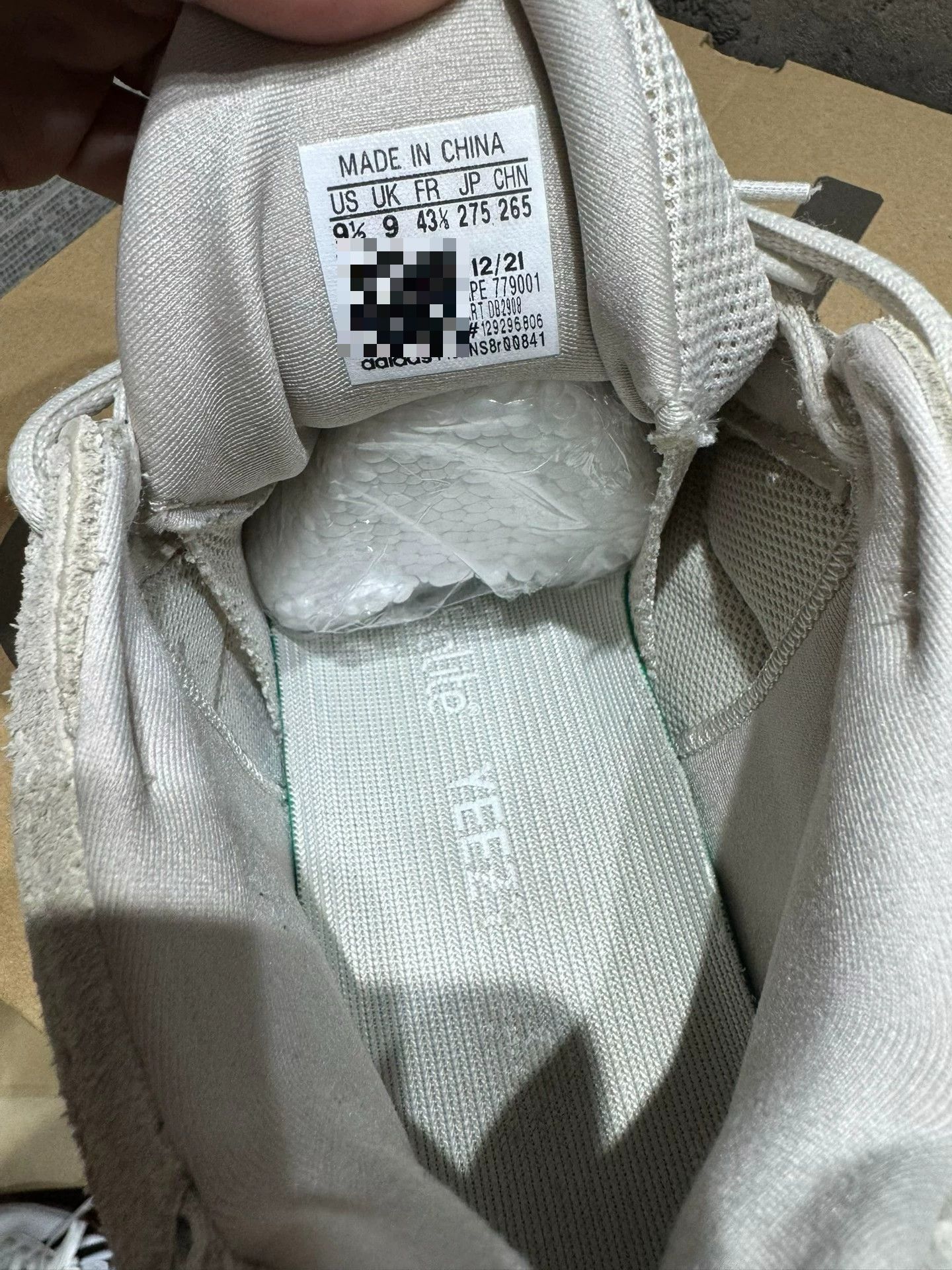 Adidas Adidas YEEZY500 White Lowtop Sneakers 9 Men Size US 9 / EU 42 - 6 Thumbnail
