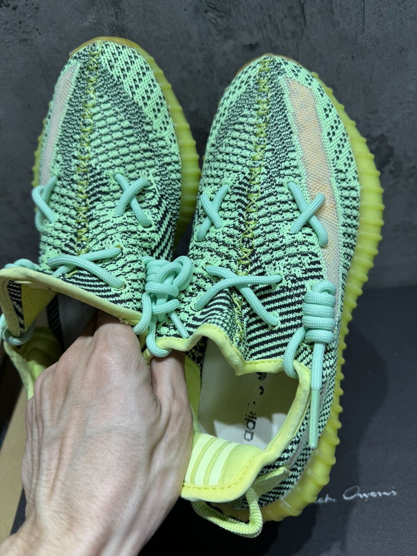 Adidas Adidas YEEZY350 Green Lowtop Sneakers 40 Men Size US 7.5 / EU 40-41 - 2 Thumbnail