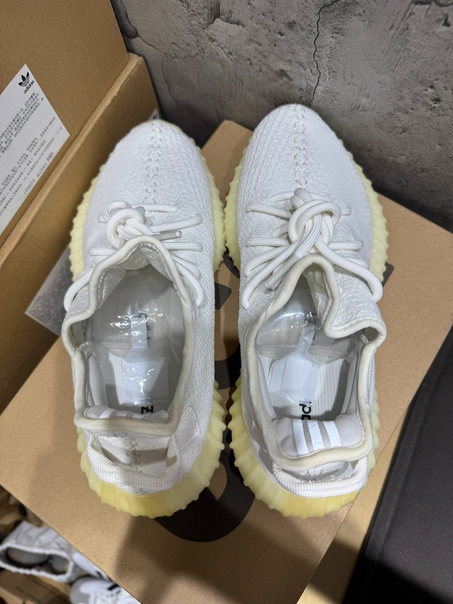 Adidas Adidas YEEZY350 White Lowtop Sneakers 40 Men Size US 7.5 / EU 40-41 - 8 Thumbnail