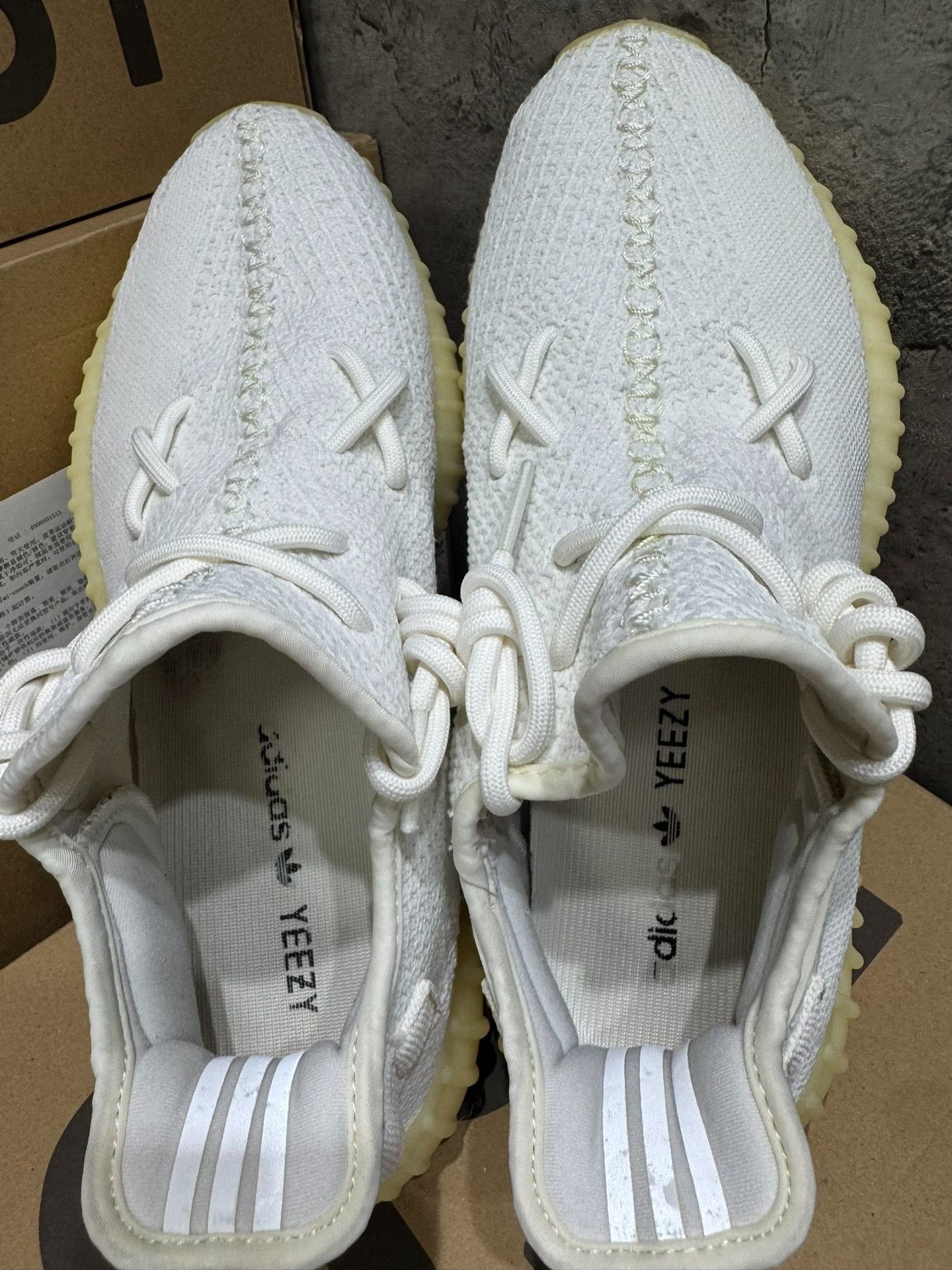 Adidas Adidas YEEZY350 White Lowtop Sneakers 9.5 Men Size US 9.5 / EU 42-43 - 3 Thumbnail