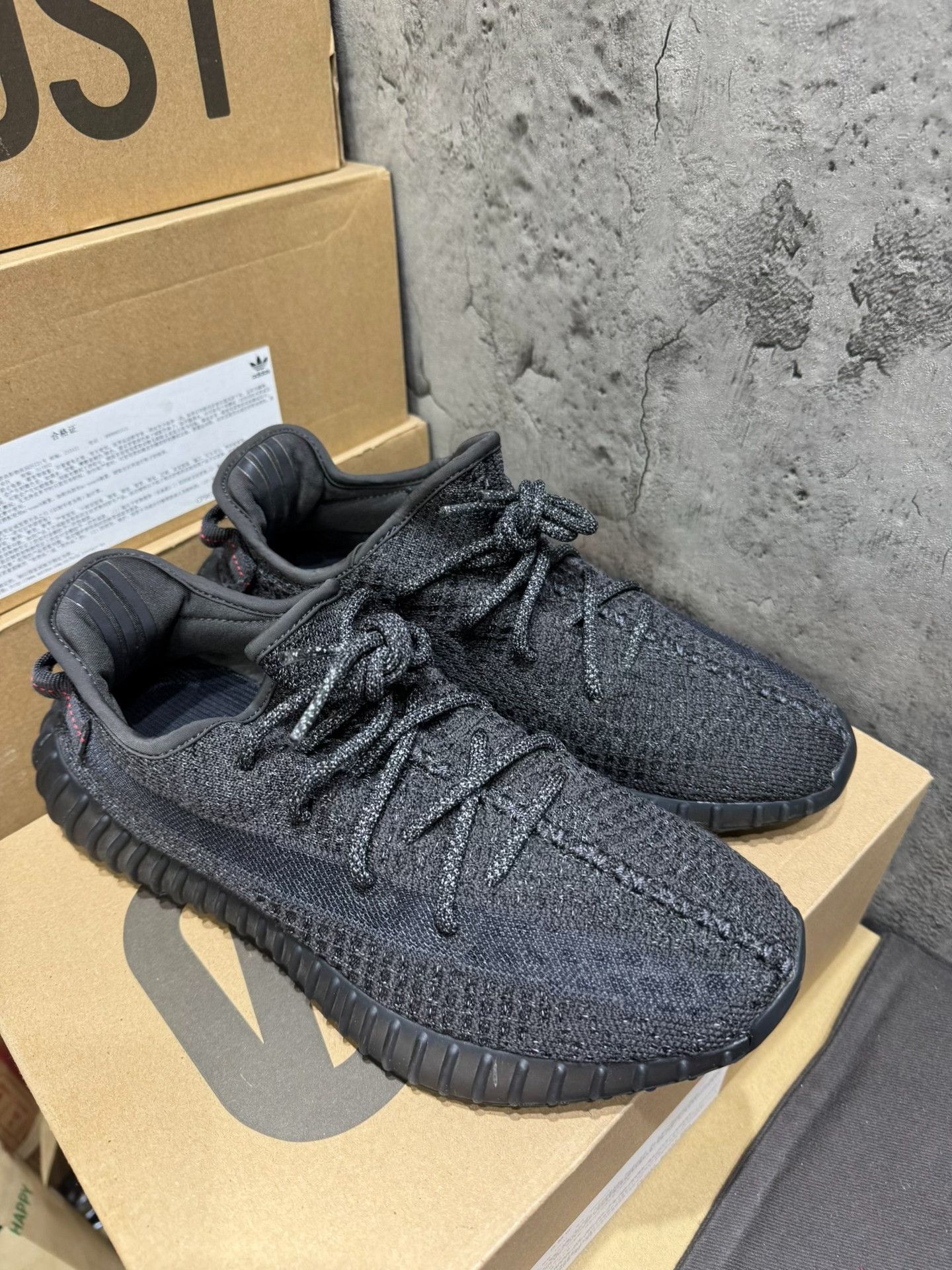 Yeezy Yeezy Black Lowtop Sneakers 9.5 Men Size US 9.5 / EU 42-43 - 3 Thumbnail