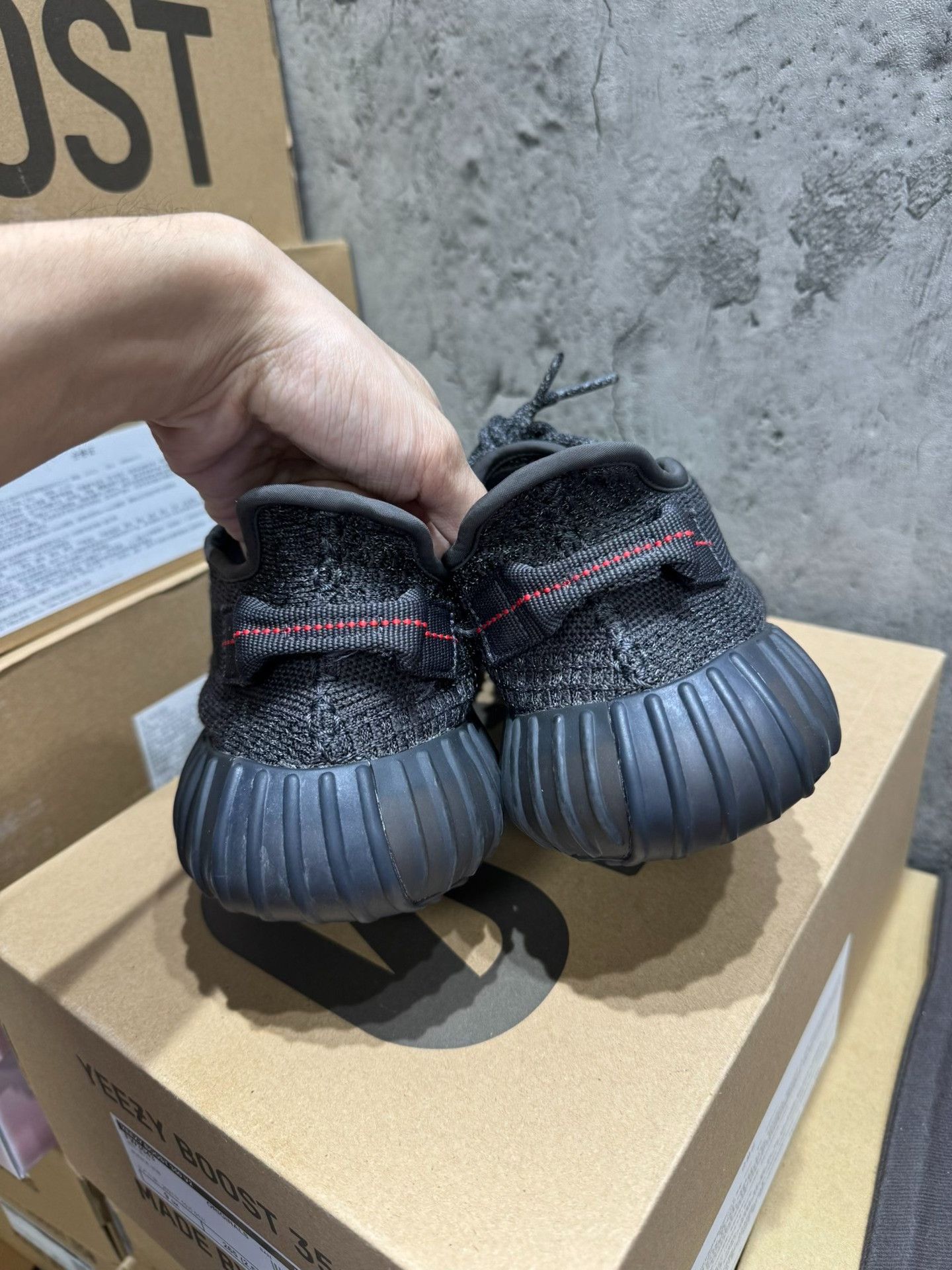 Yeezy Yeezy Black Lowtop Sneakers 9.5 Men Size US 9.5 / EU 42-43 - 4 Thumbnail