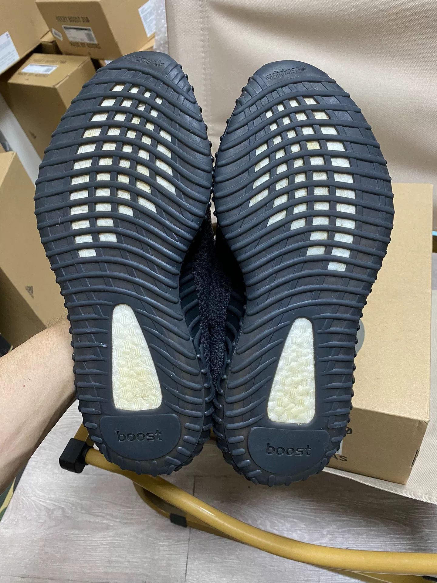 Adidas Adidas YEEZY350 Black Lowtop Sneakers 42 Men Size US 9 / EU 42 - 6 Thumbnail