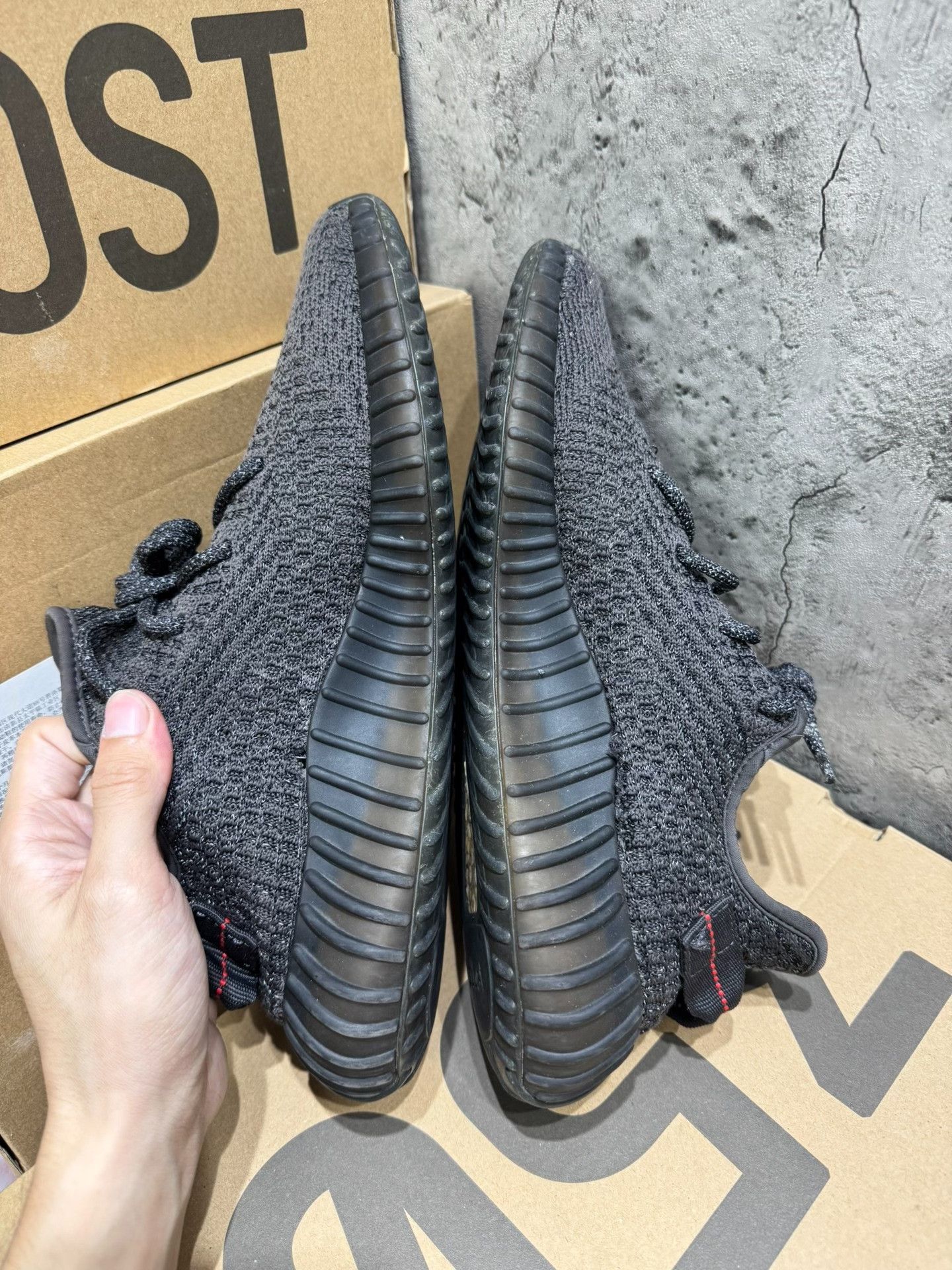 Yeezy Yeezy Black Lowtop Sneakers 42 Men Size US 9 / EU 42 - 7 Thumbnail