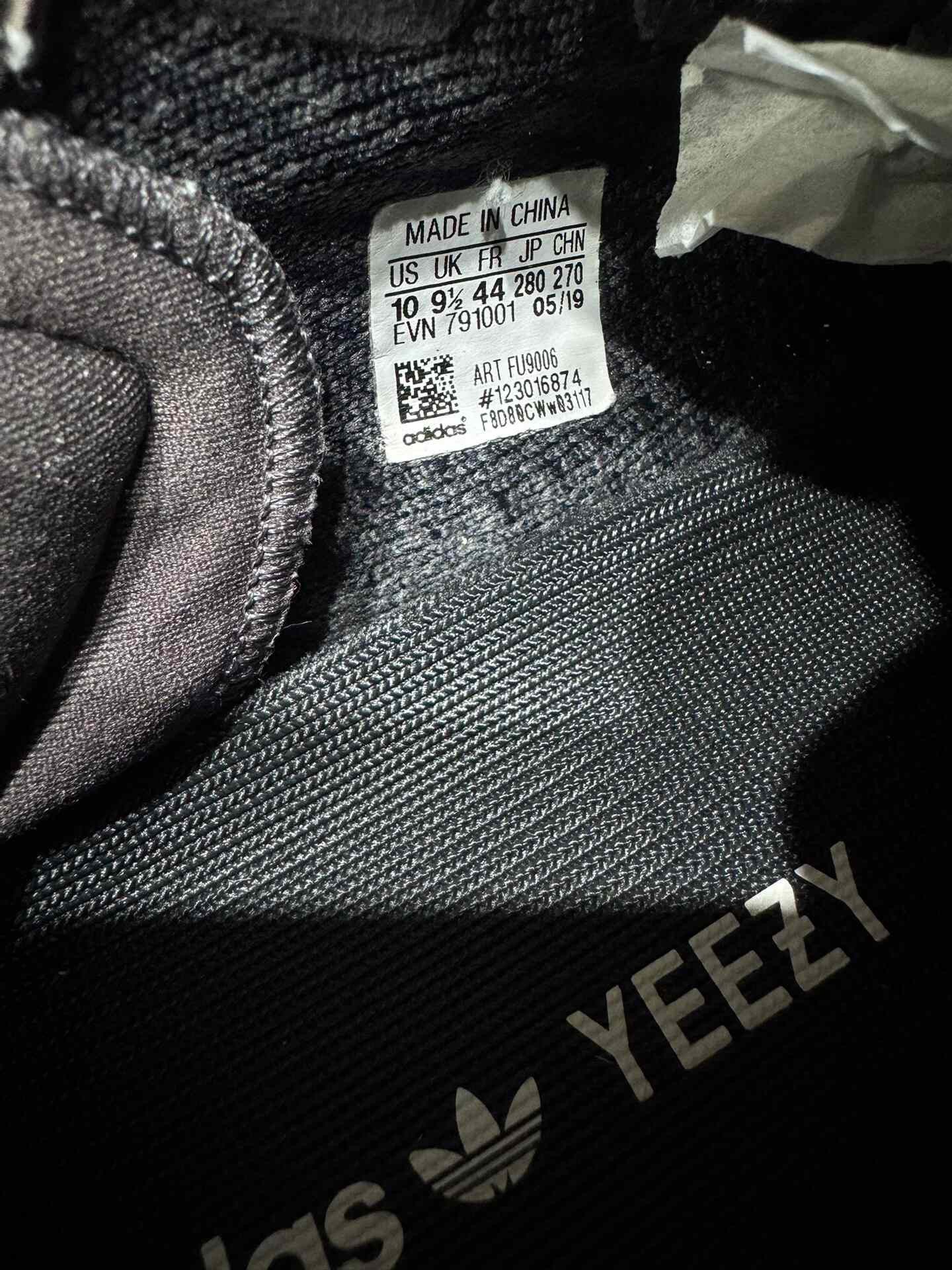 Adidas Adidas YEEZY350 Black Lowtop Sneakers 9.5 Men Size US 9.5 / EU 42-43 - 3 Thumbnail