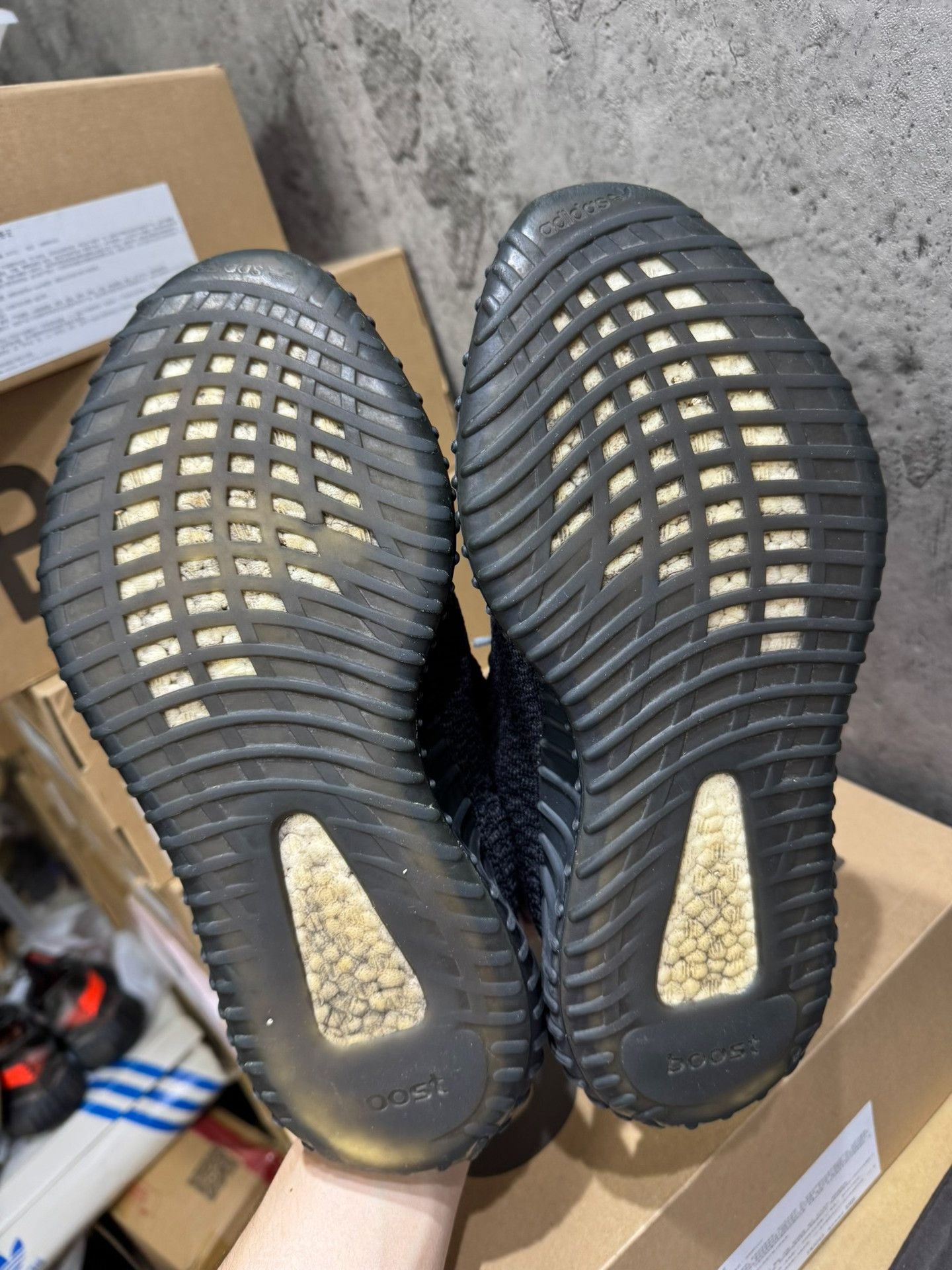 Adidas Adidas YEEZY350 Black Lowtop Sneakers 9.5 Men Size US 9.5 / EU 42-43 - 8 Thumbnail