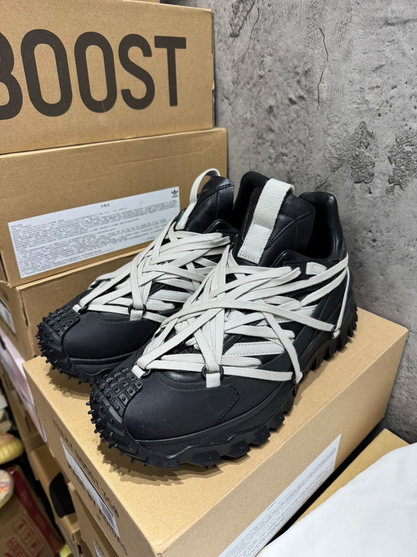 Moncler Moncler Collab Black Lowtop Sneakers M Men Size US 10 / EU 43 - 8 Thumbnail