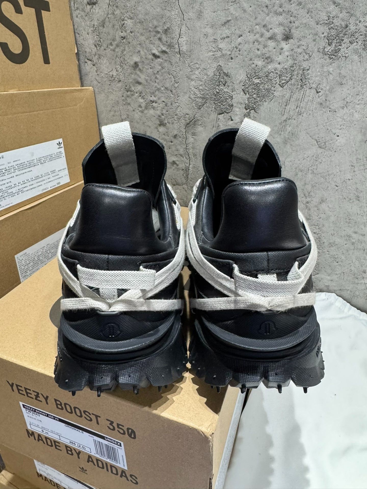 Moncler Moncler Collab Black Lowtop Sneakers M Men Size US 10 / EU 43 - 2 Thumbnail