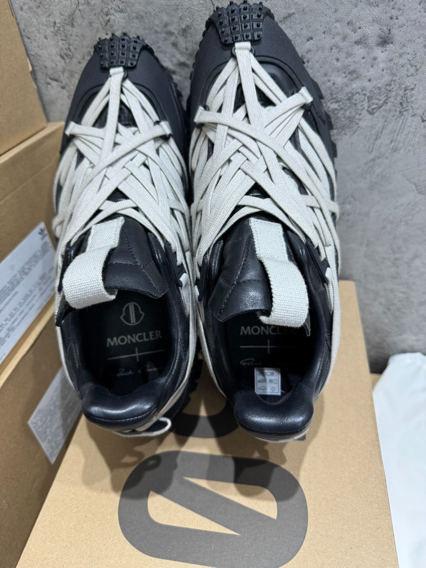 Moncler Moncler Collab Black Lowtop Sneakers M Men Size US 10 / EU 43 - 7 Thumbnail