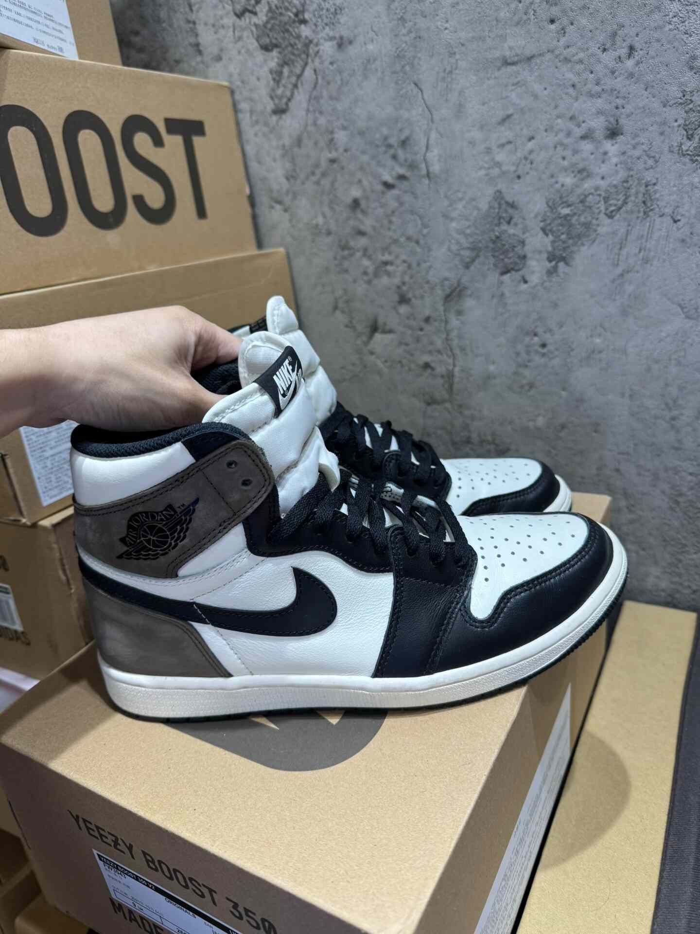 Nike Nike Black Lowtop Sneakers 42 Men Size US 9 / EU 42 - 2 Thumbnail