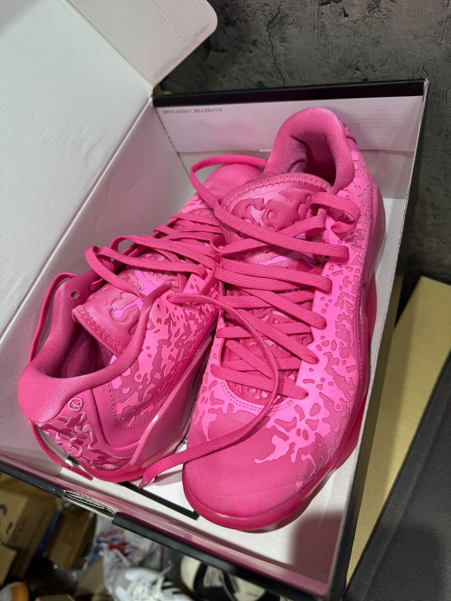 Nike Pink Lowtop Sneakers 42 Men