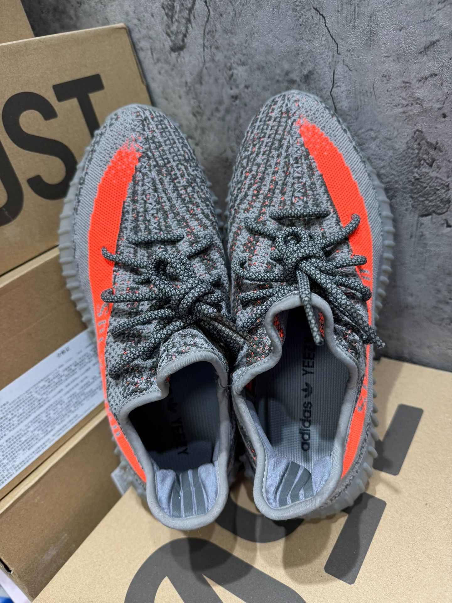 Adidas Adidas YEEZY350 Gray Lowtop Sneakers 42 Men Size US 9 / EU 42 - 4 Thumbnail