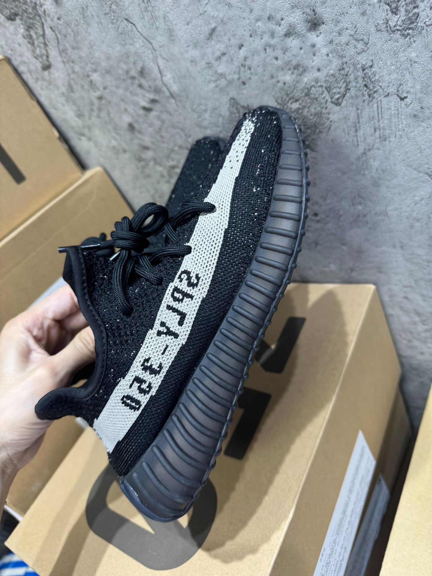 Adidas Adidas YEEZY3 Black Lowtop Sneakers 37 Men Size US 5 / EU 37 - 2 Thumbnail