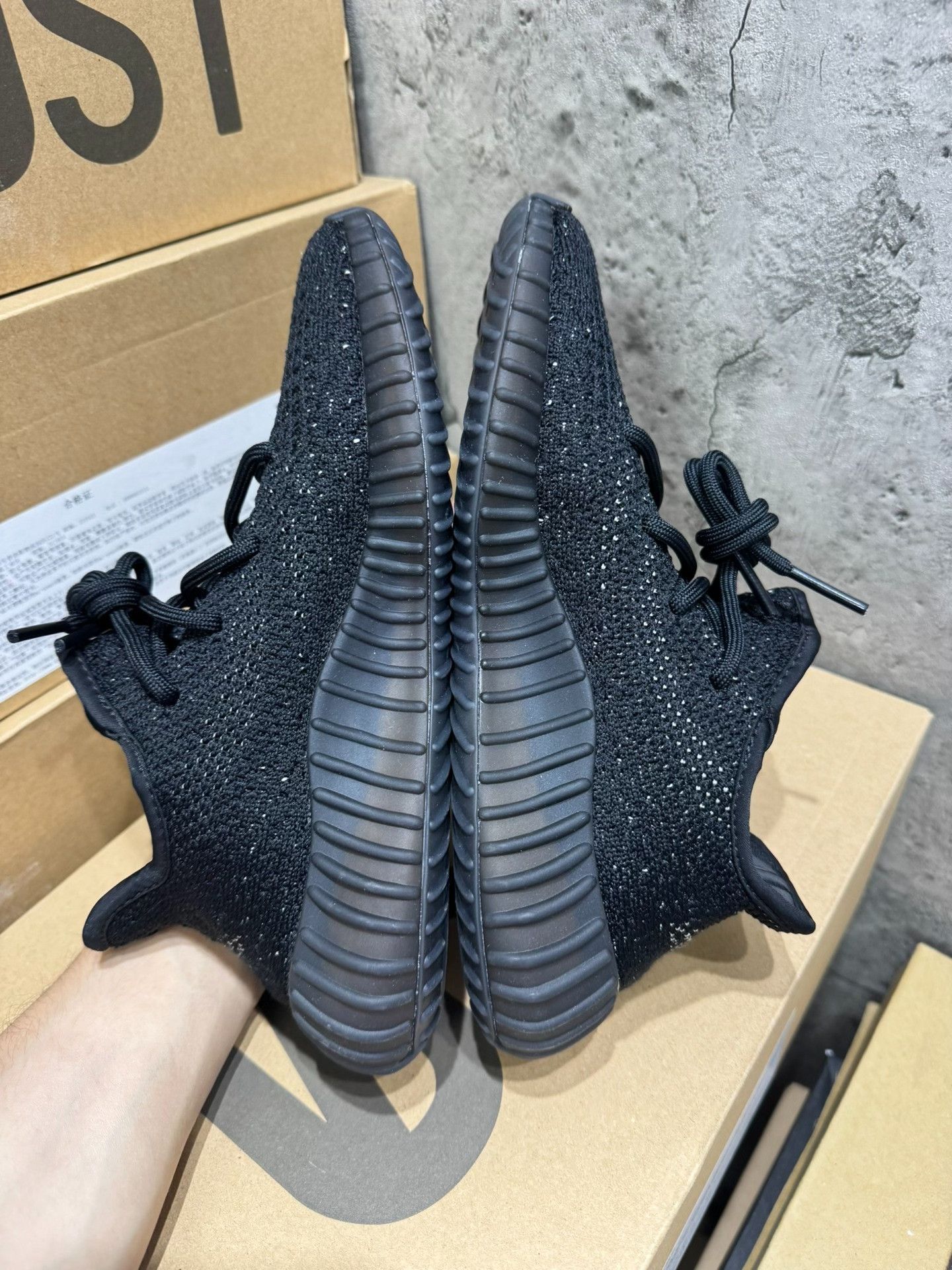 Adidas Adidas YEEZY3 Black Lowtop Sneakers 37 Men Size US 5 / EU 37 - 4 Thumbnail