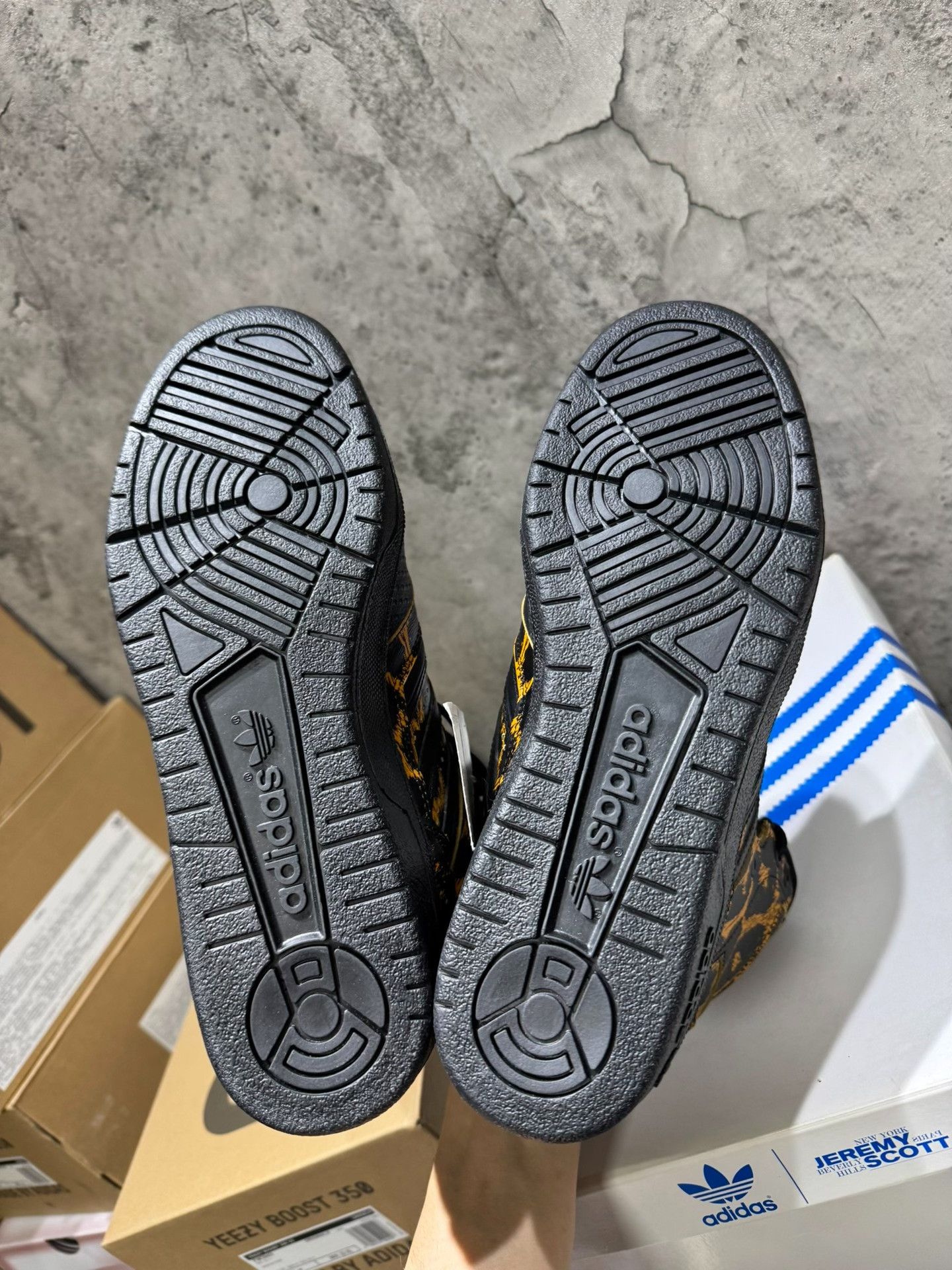Adidas Adidas Hitop Sneakers 40 Men Size US 7.5 / EU 40-41 - 8 Thumbnail