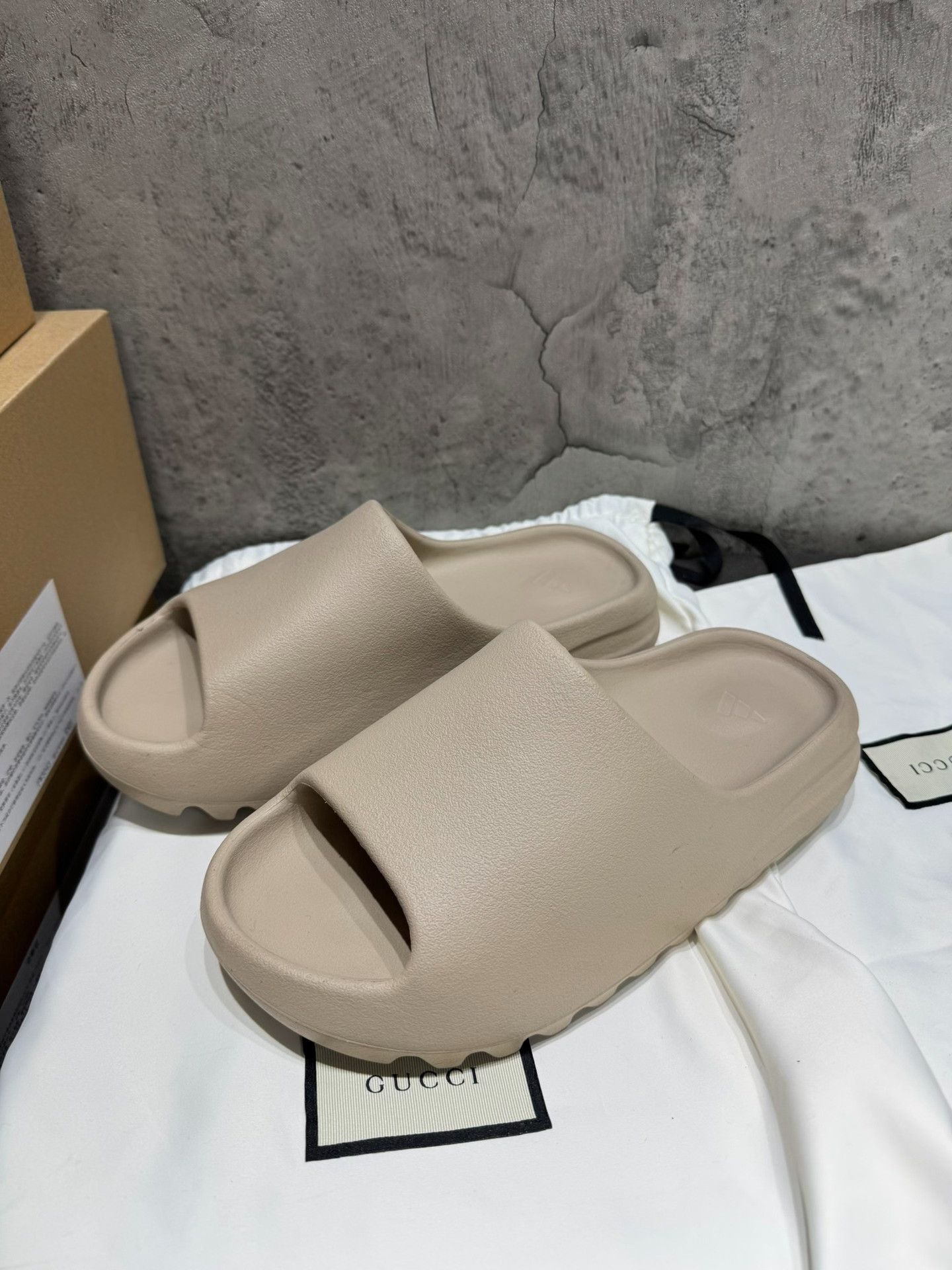 Yeezy Yeezy Brown Lowtop Sneakers 40 Men Size US 7.5 / EU 40-41 - 7 Thumbnail