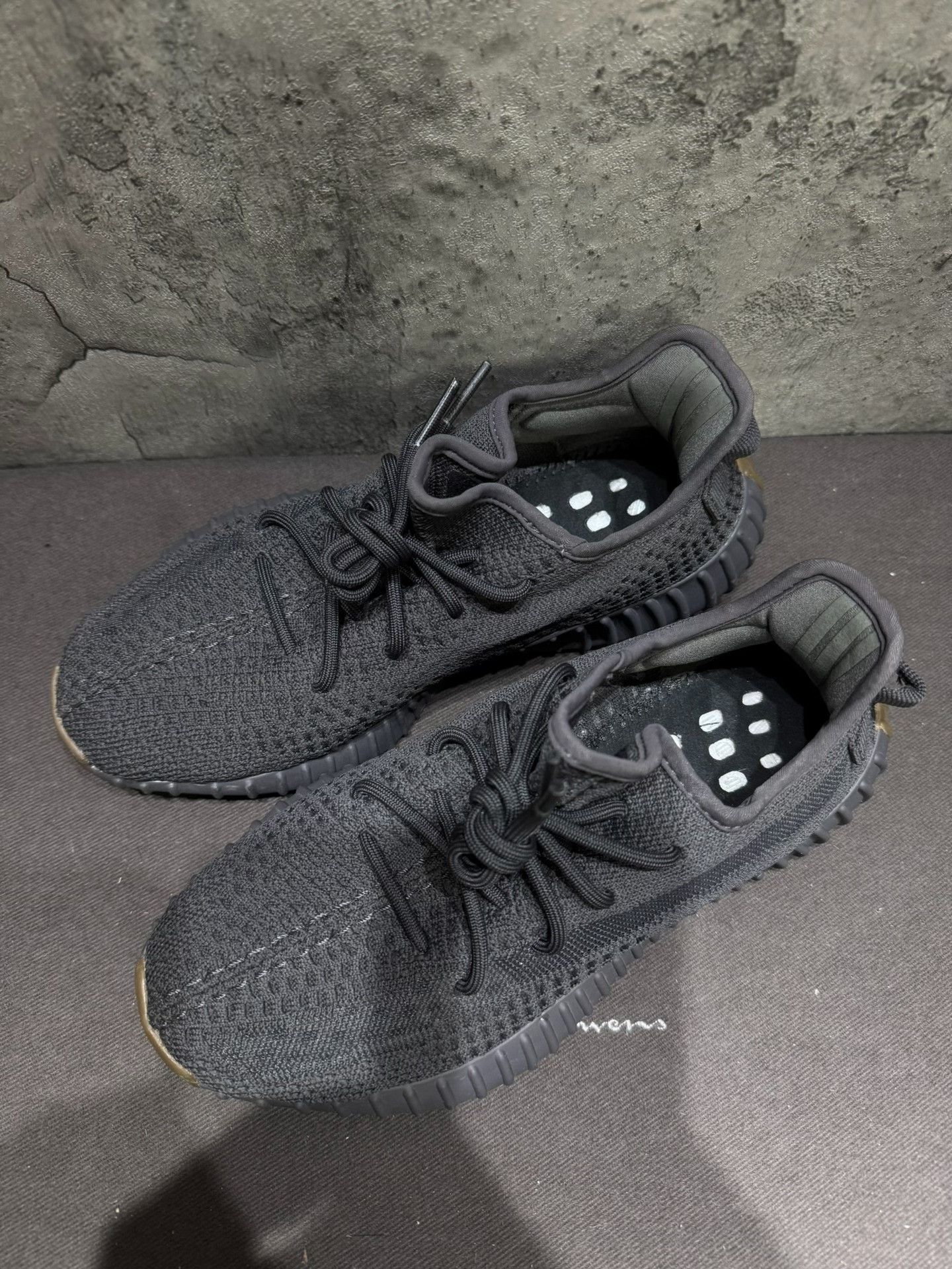 Adidas Adidas YEEZY350 Black Lowtop Sneakers 40 Men Size US 7.5 / EU 40-41 - 8 Thumbnail