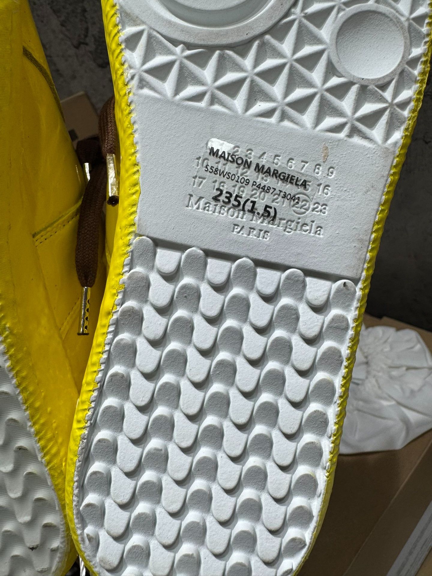 Maison Margiela Maison Margiela Leather Yellow Lowtop Sneakers 37 Women Size US 6.5 / IT 36.5 - 4 Thumbnail