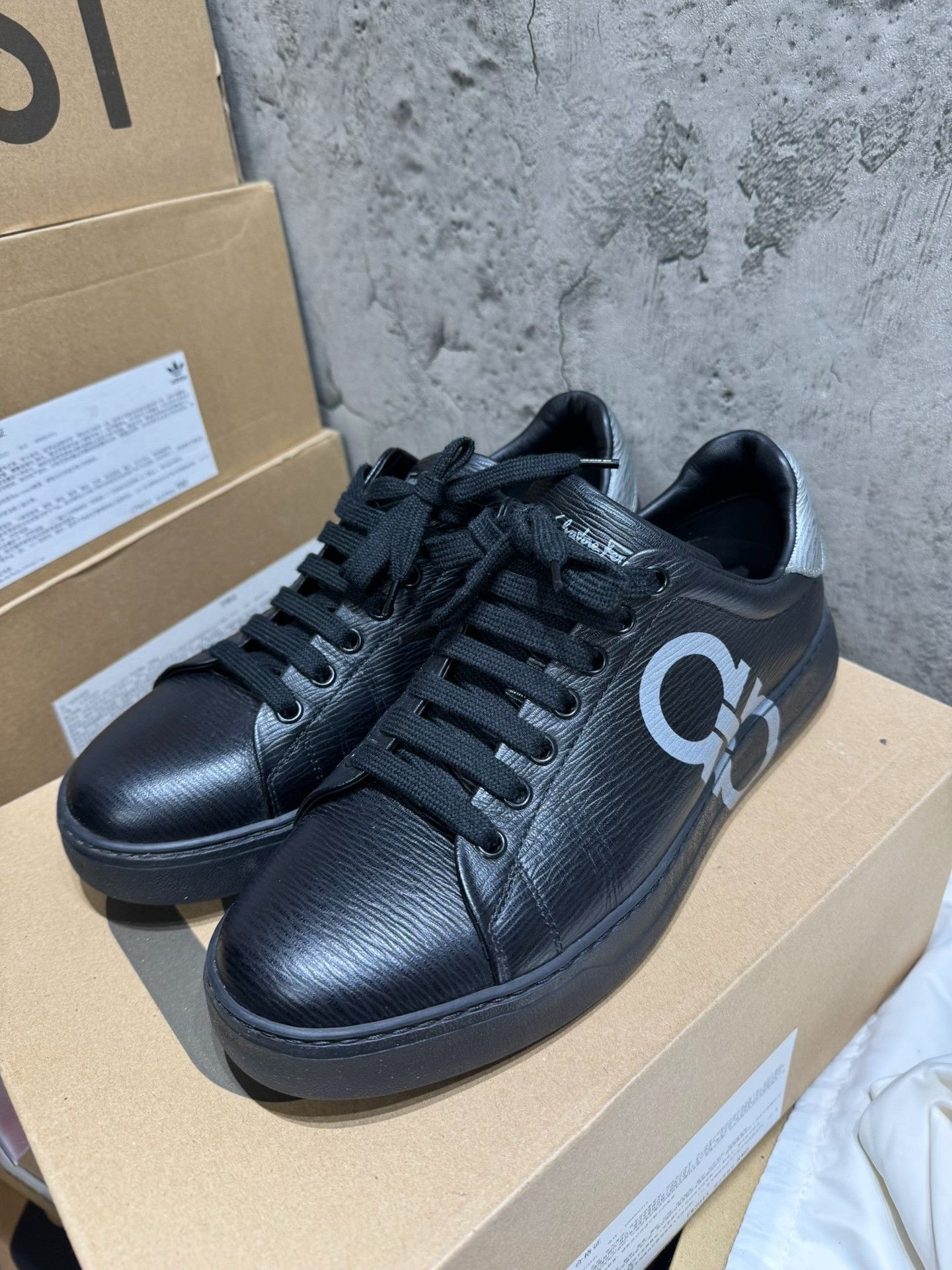 Salvatore Ferragamo Salvatore Ferragamo Leather Gray Lowtop Sneakers 41 Men Size US 8.5 / EU 41-42 - 2 Thumbnail